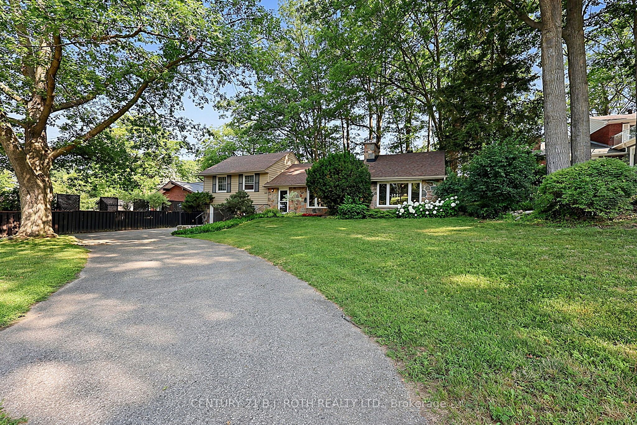 140 Shanty Bay Road, Barrie, ON L4M 1E3 photo 2
