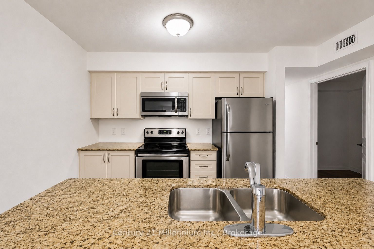 10 Brandy Lane Drive 204, Collingwood, ON L9Y 0X4 photo 4