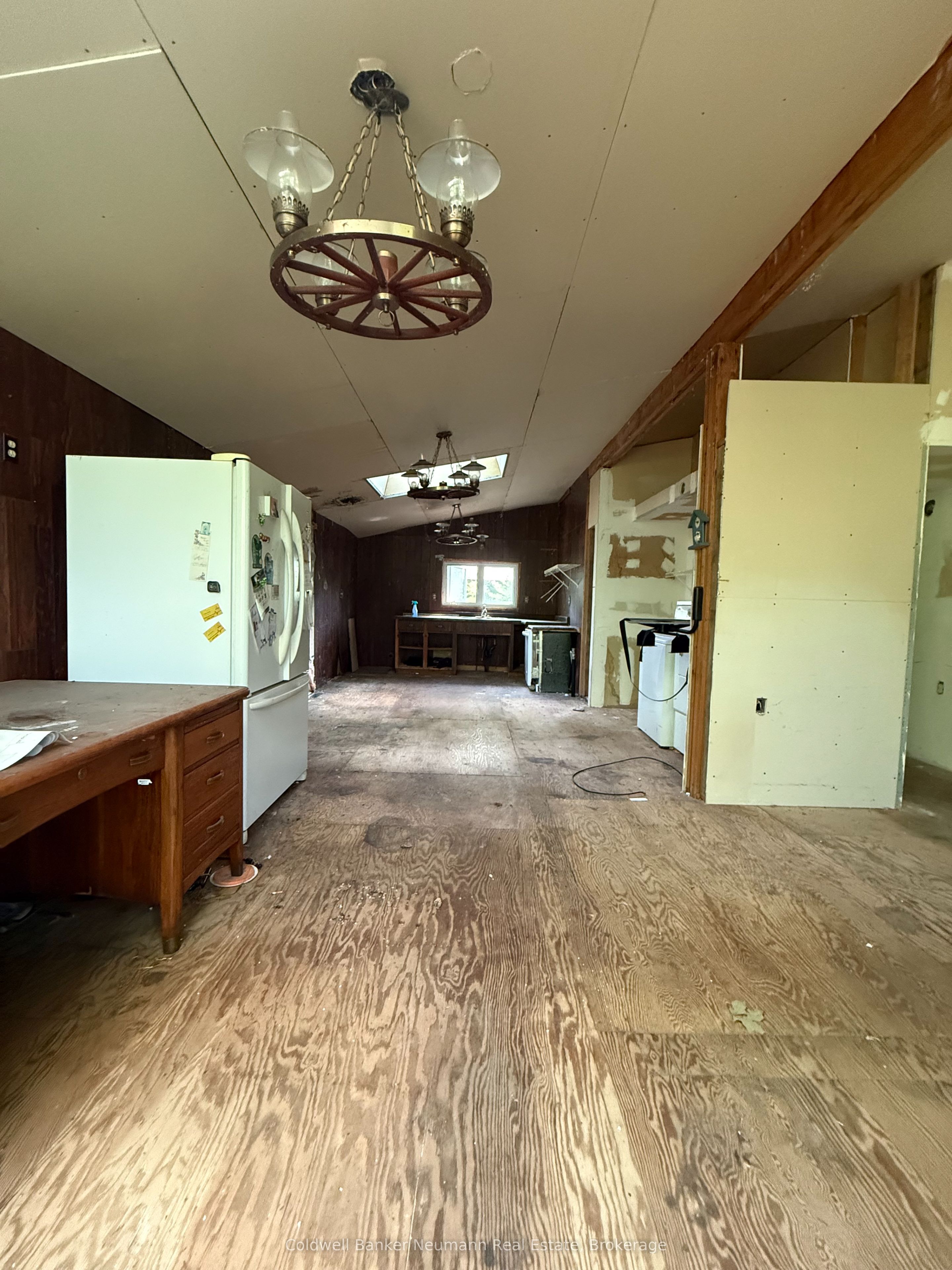 808 Oxbow Park Drive, Wasaga Beach, ON L9Z 2V1