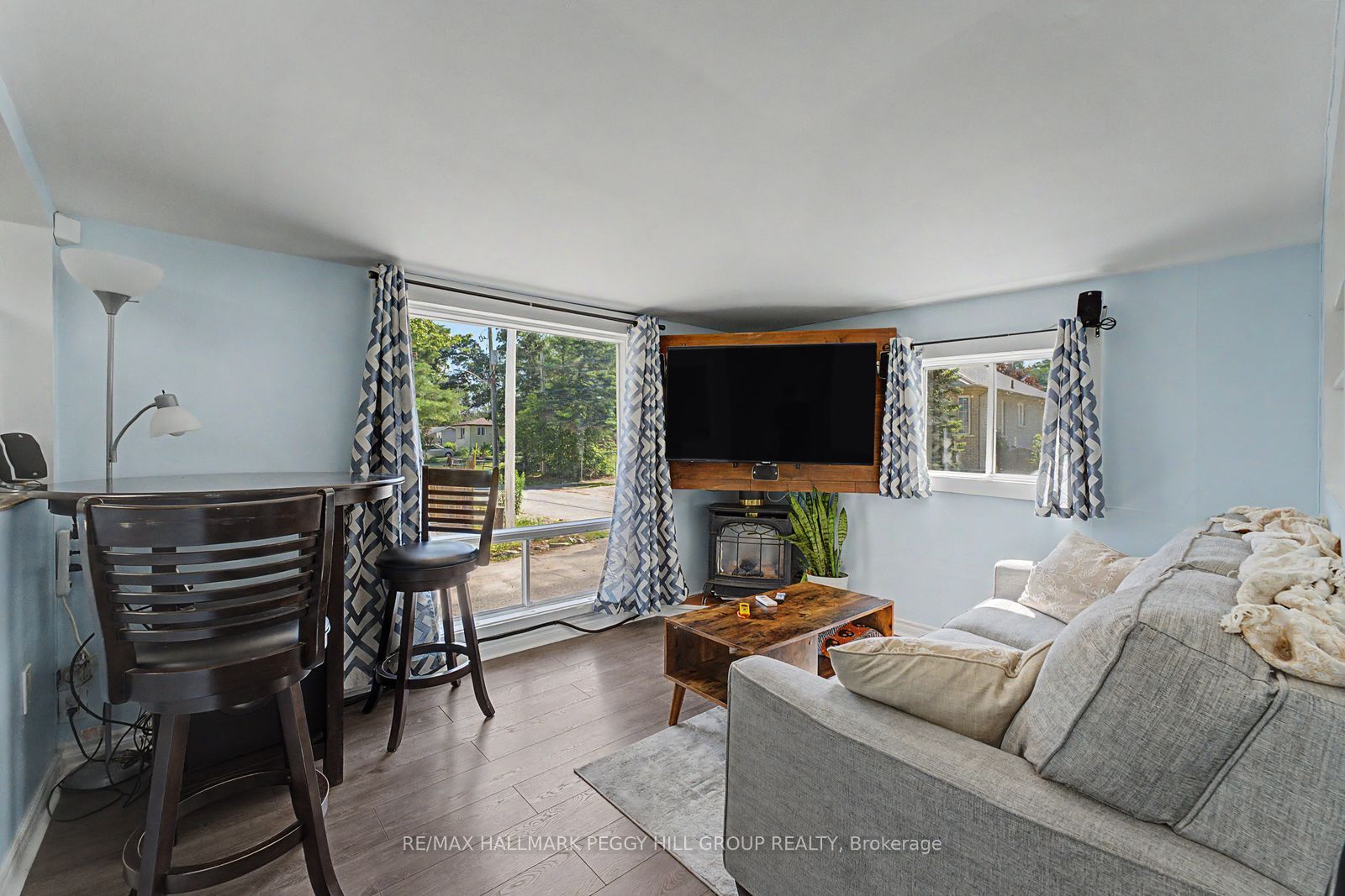 60 Laidlaw Street, Wasaga Beach, ON L9Z 2L2 photo 3