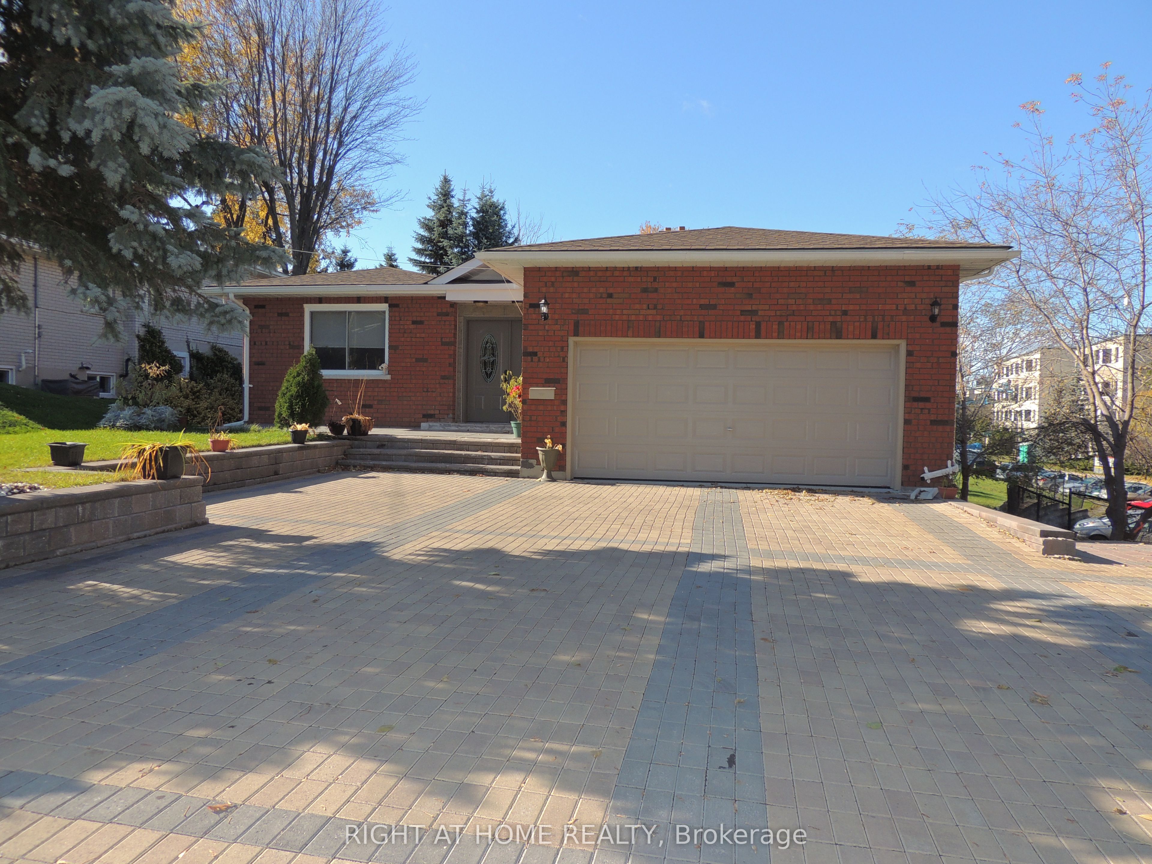 66 Bayview Drive B, Barrie, ON L4N 3N9