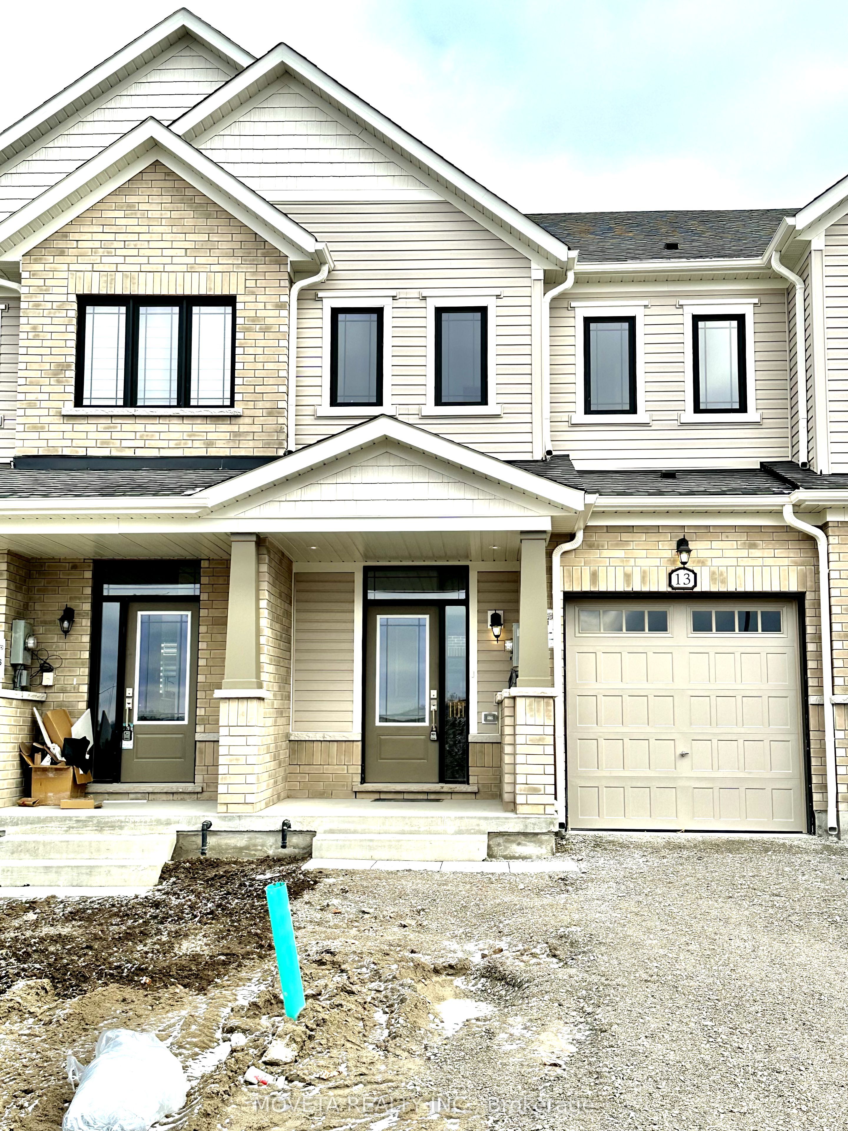 13 Milady Crescent, Barrie, ON L9J 0X3 photo 2