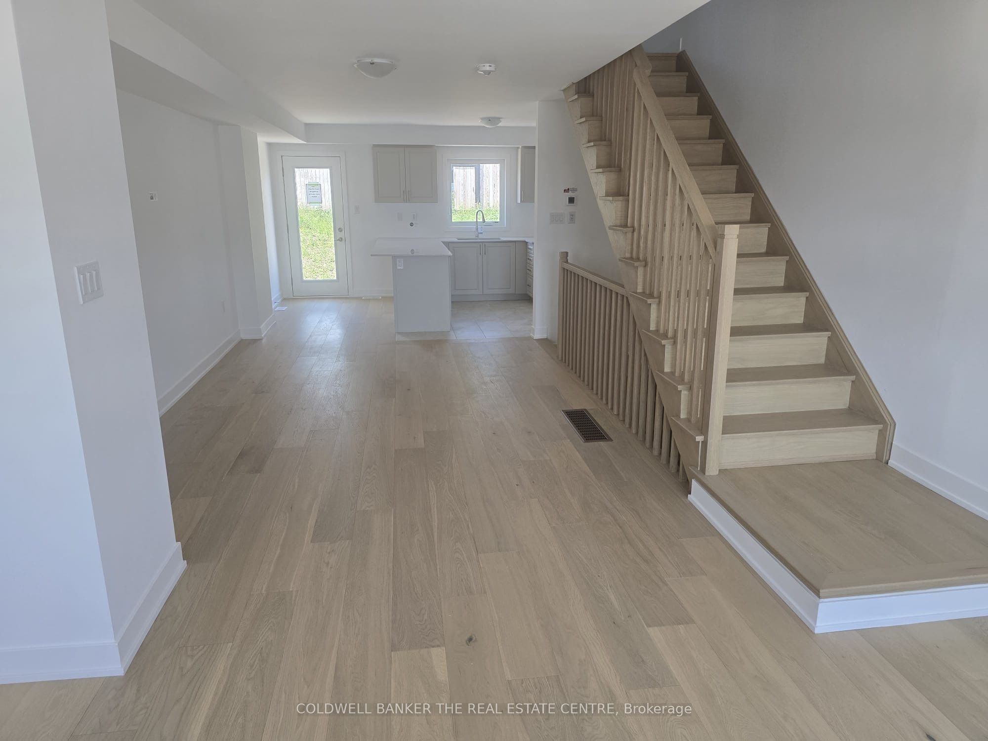 47 FLAN Boulevard, Barrie, ON L9J 0E1 photo 4