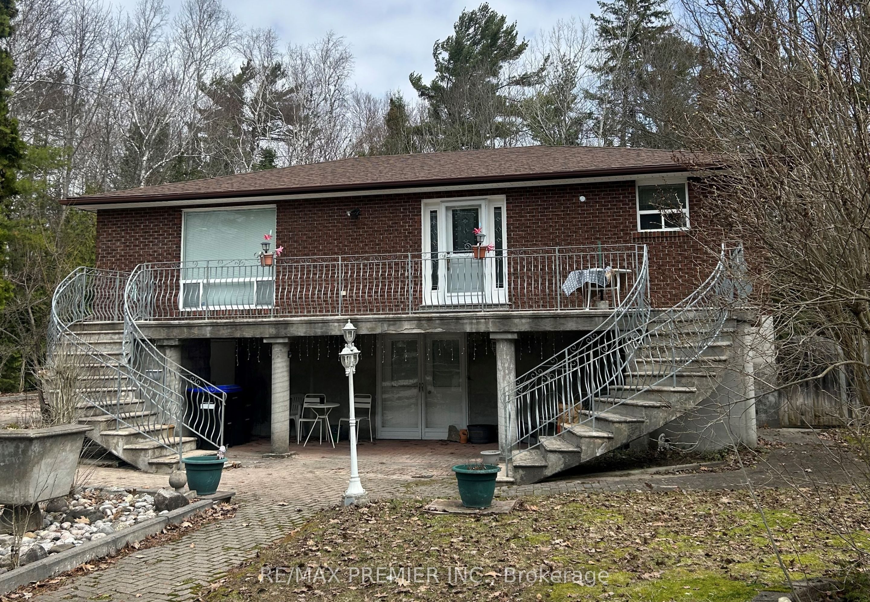61 Cedar Lane Drive Main Floor, Wasaga Beach, ON L9Z 2S1