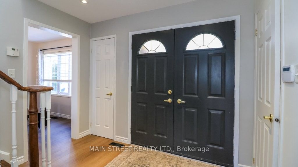89 Silver Maple Crescent, Barrie, ON L4N 0E5 photo 4