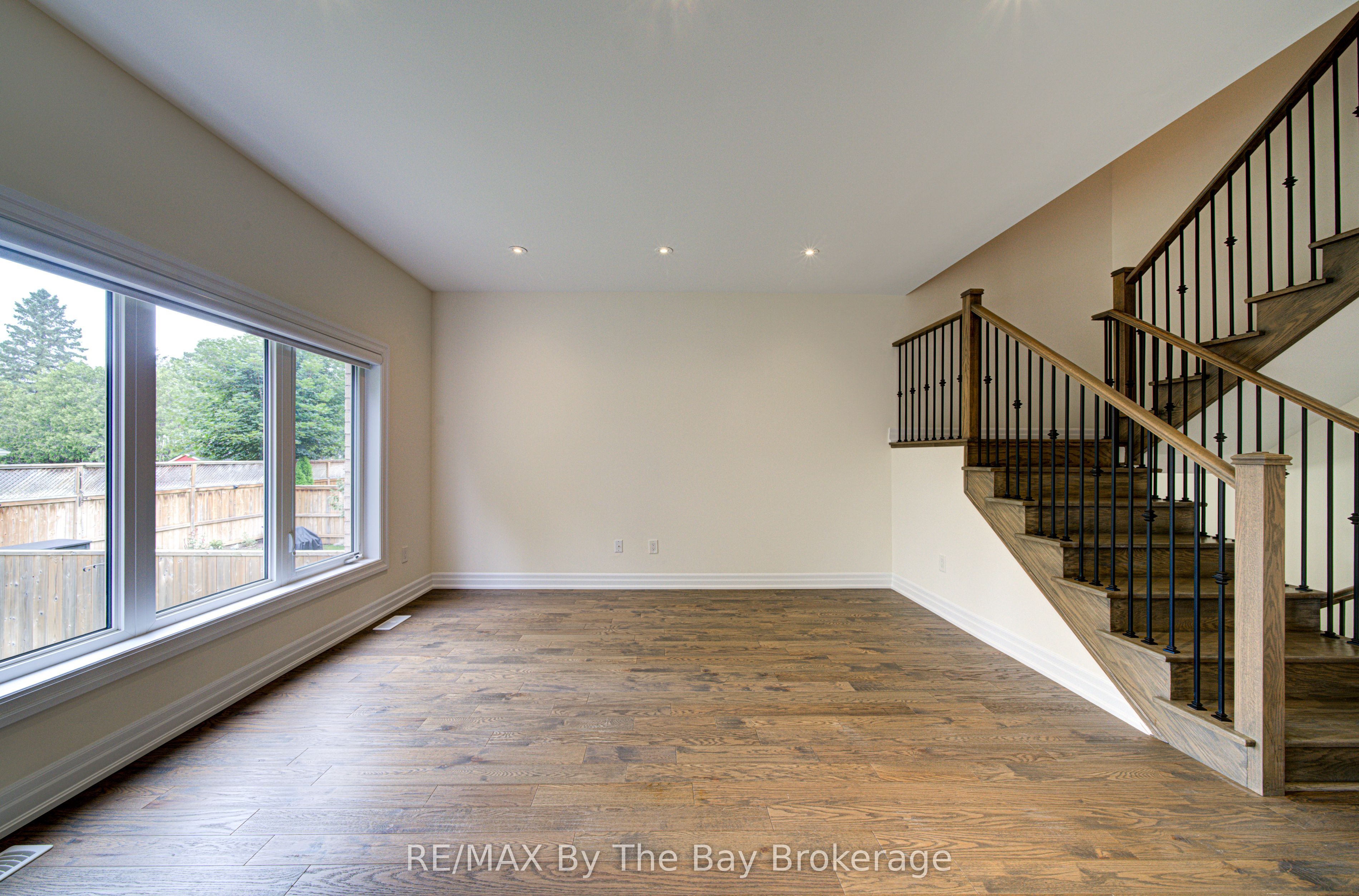 169 Allegra Drive, Wasaga Beach, ON L9Z 0H5 photo 5