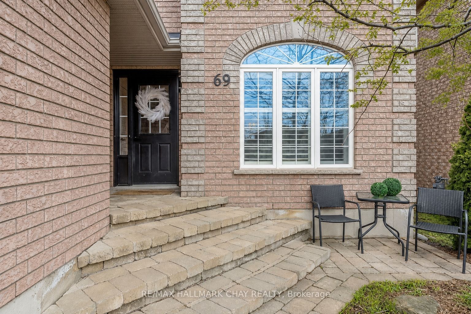 69 Kenwell Crescent, Barrie, ON L4N 0A3 photo 2