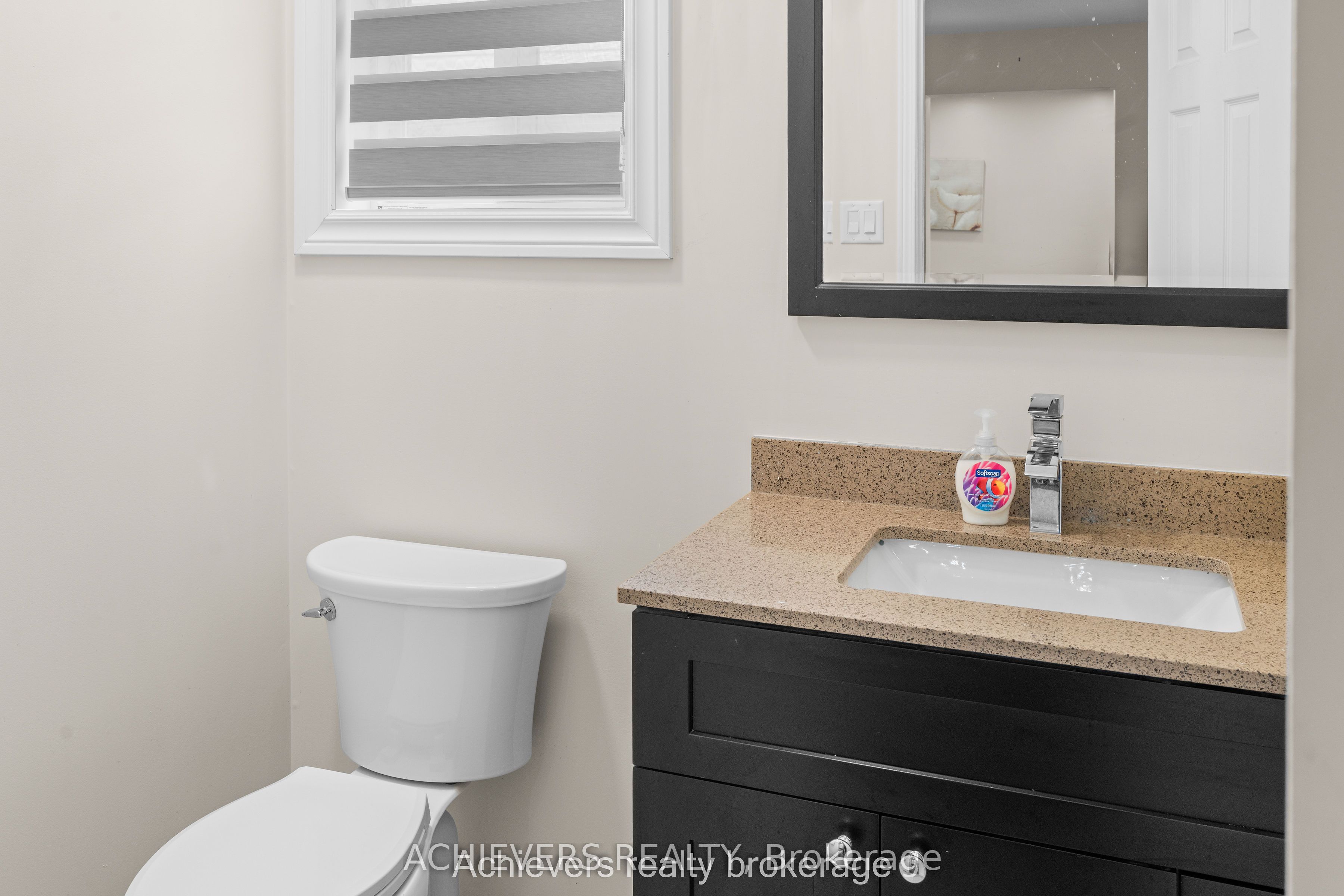 66 Leggott Avenue, Barrie, ON L4N 8B7 photo 4