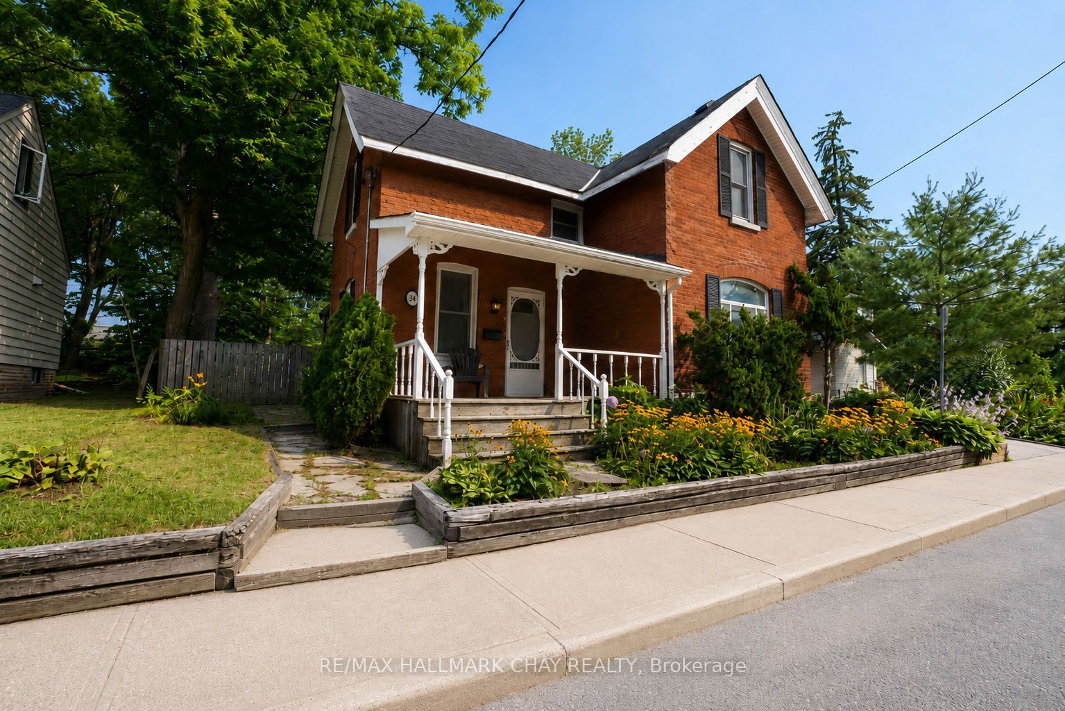 34 North Street N, Barrie, ON L4M 2R9 photo 2