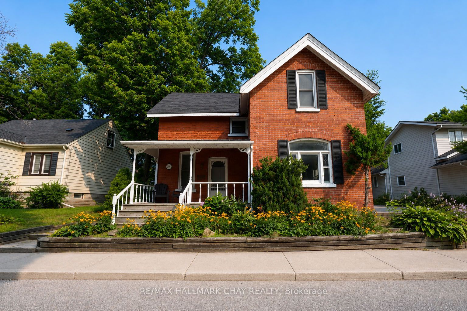 34 North Street N, Barrie, ON L4M 2R9 photo 3