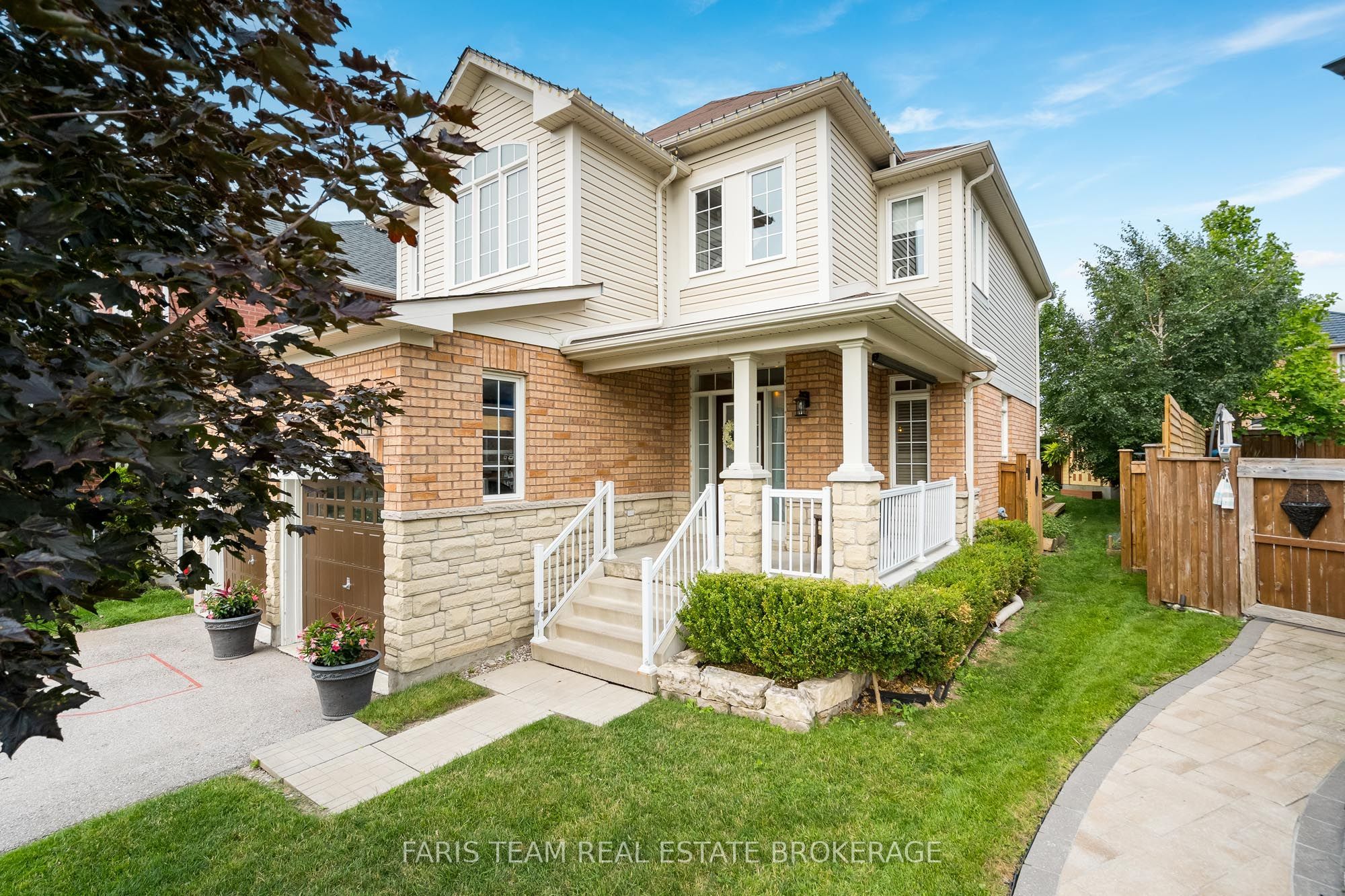 111 Monarchy Street, Barrie, ON L4M 0E3 photo 3