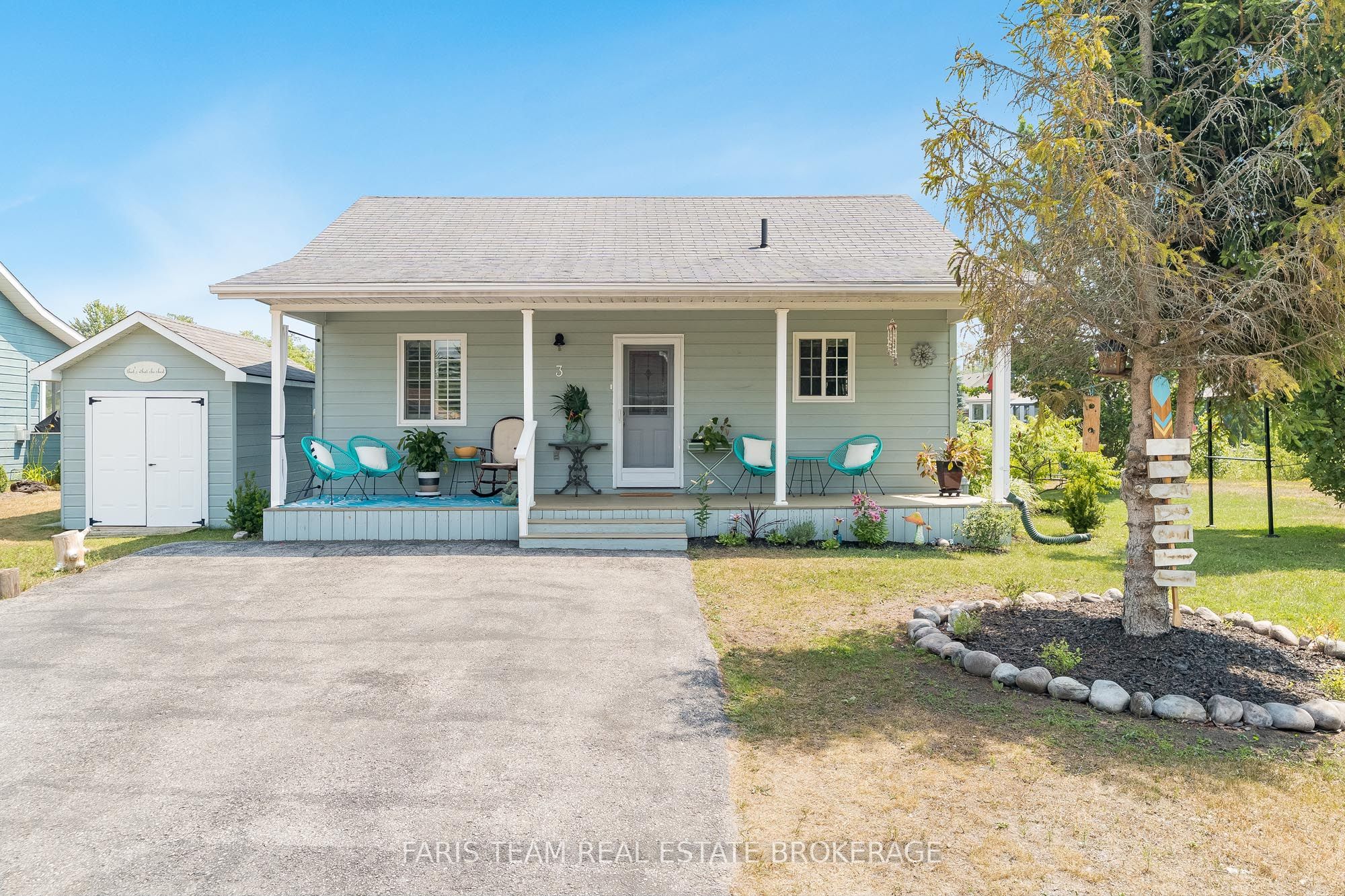 3 Awenda Avenue, Wasaga Beach, ON L9Z 1X7 photo 3