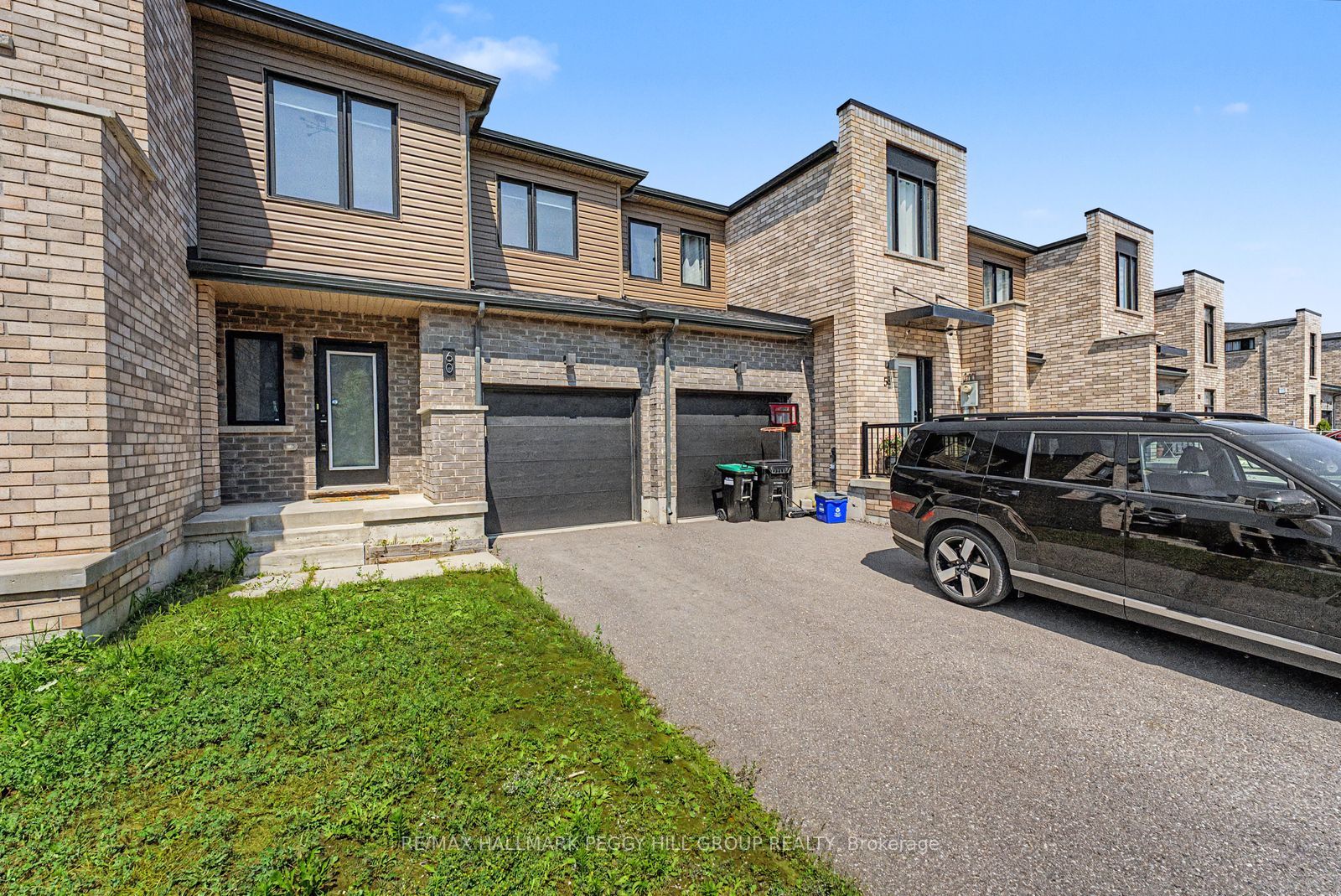 60 Fairlane Avenue, Barrie, ON L9J 0M9