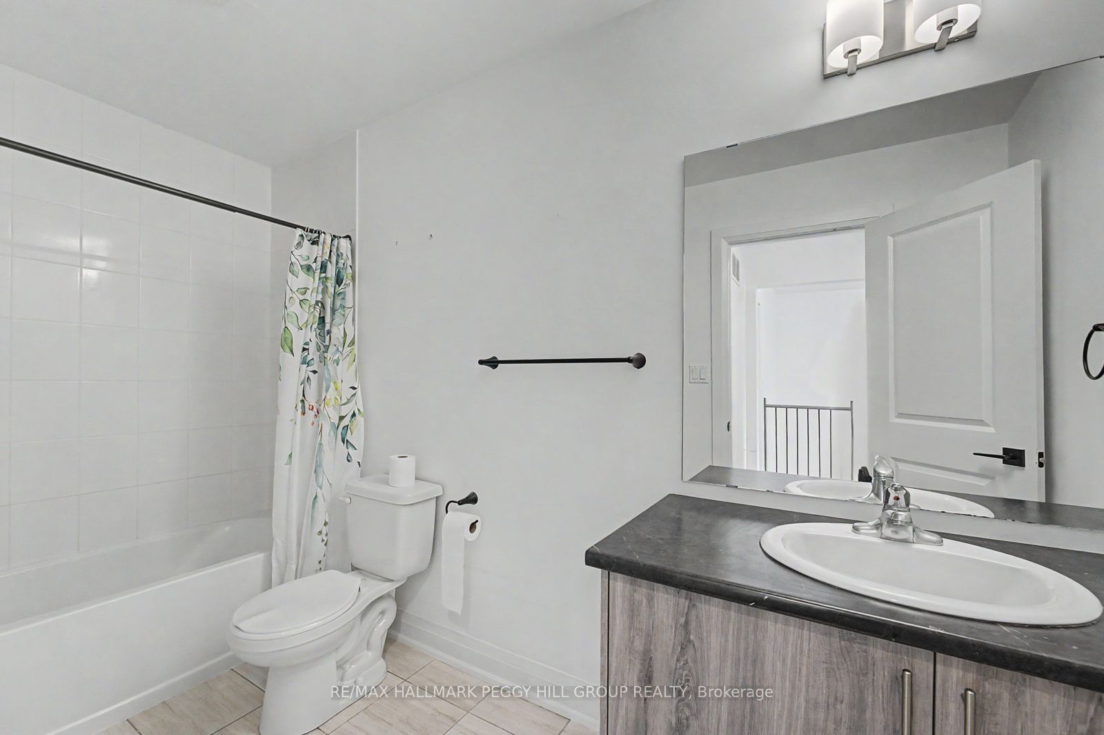 60 Fairlane Avenue, Barrie, ON L9J 0M9 photo 5