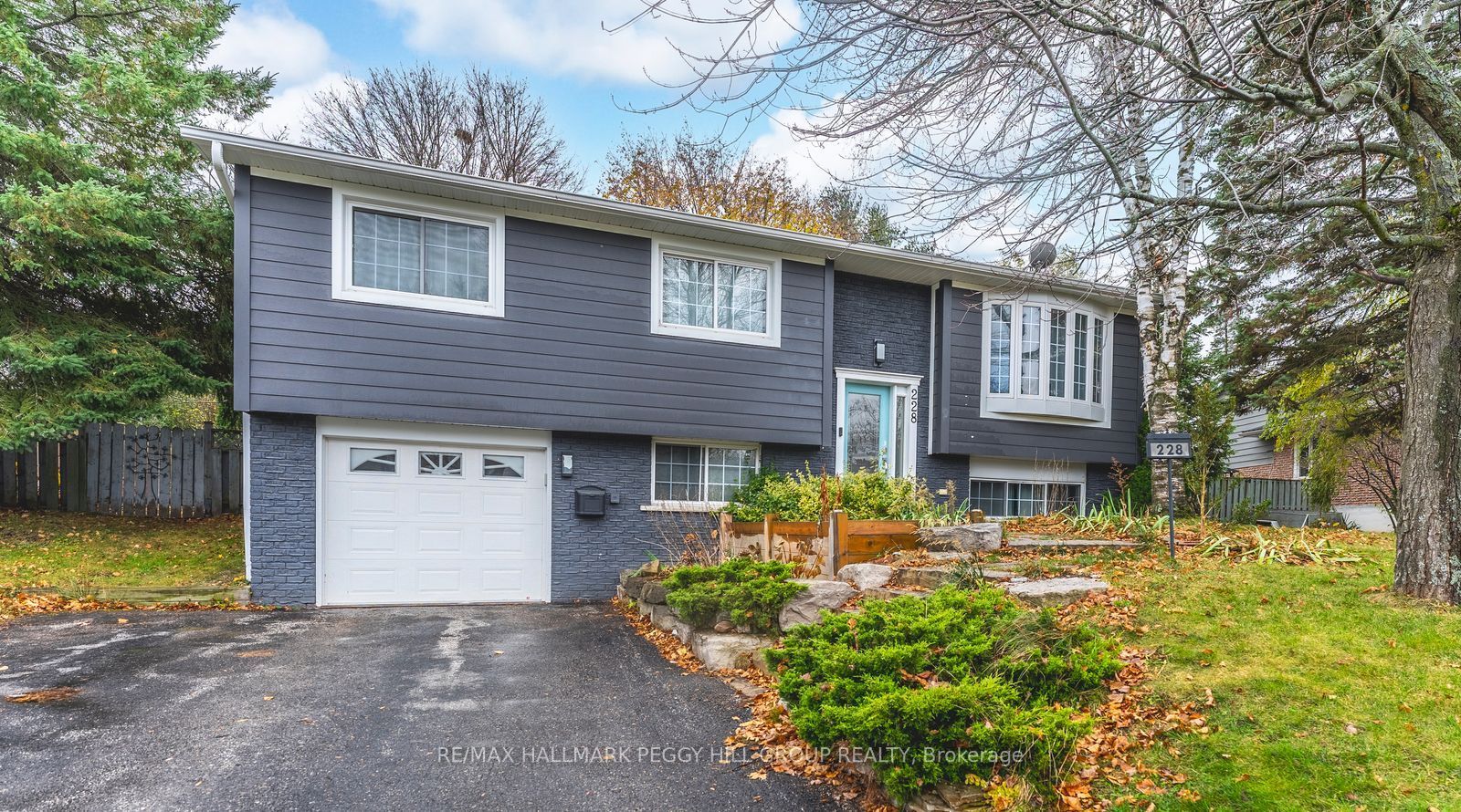 228 Dodson Road, Barrie, ON L4N 4S4 photo 2