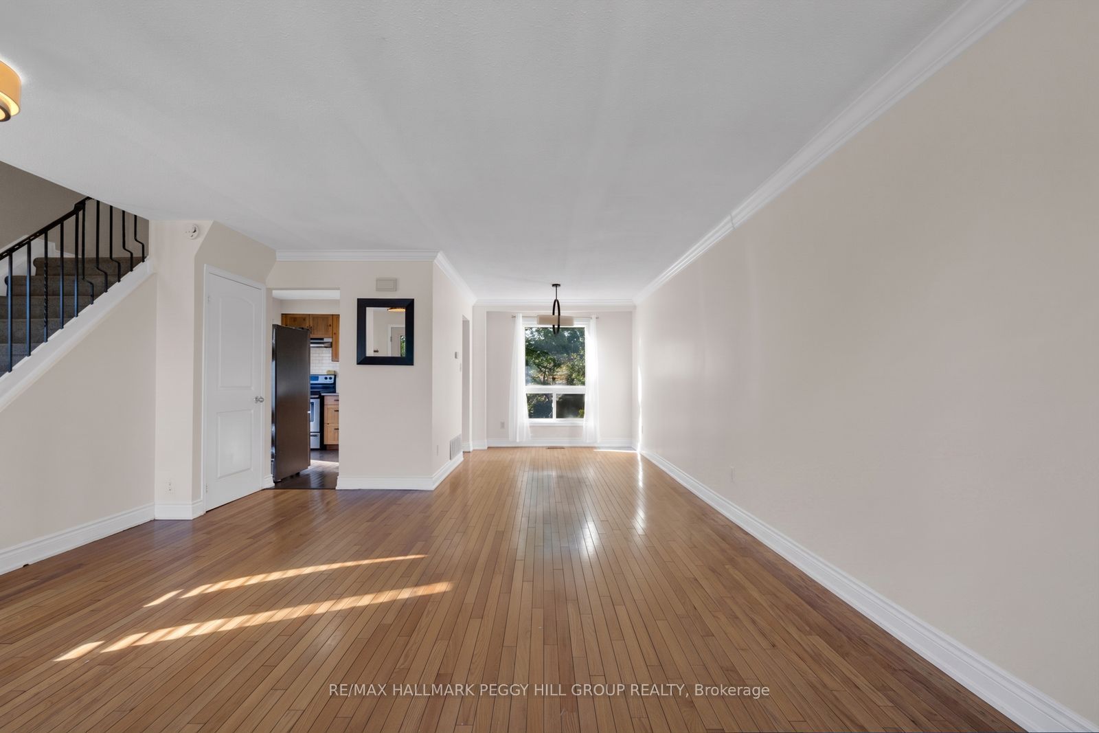 242 Browning Trail, Barrie, ON L4N 5C1 photo 3