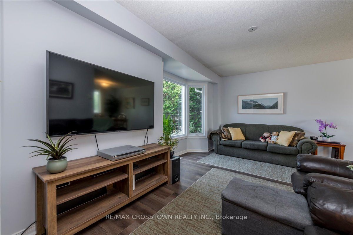17 Knicely Road, Barrie, ON L4N 6T8 photo 4