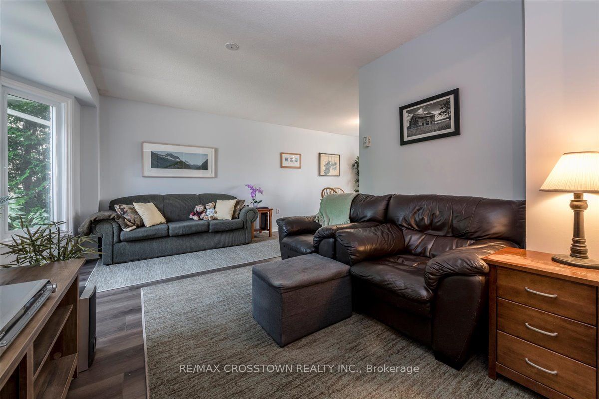 17 Knicely Road, Barrie, ON L4N 6T8 photo 5