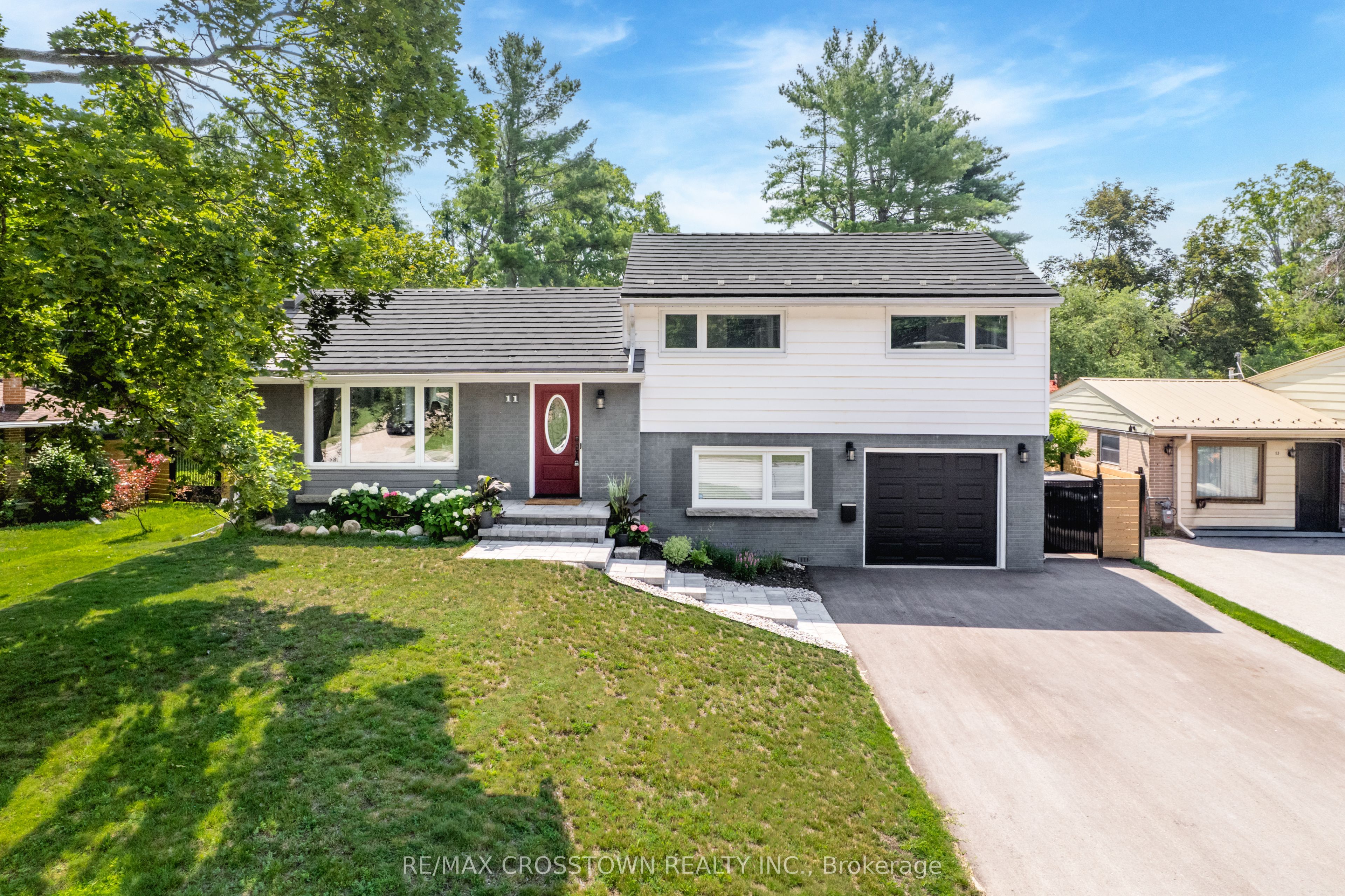 11 Castle Drive, Barrie, ON L4N 1P7 photo 4