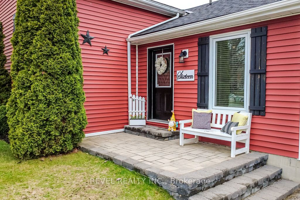 16 Sumac Crescent, Oro-Medonte, ON L0K 1E0 photo 4