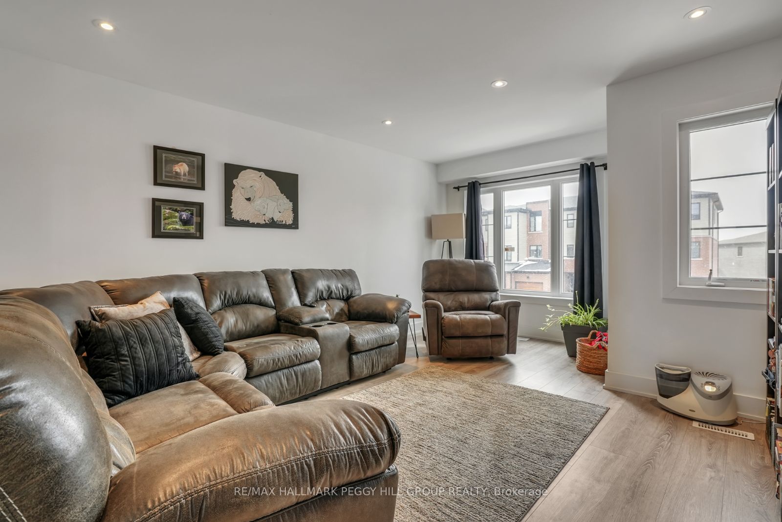 30 Pumpkin Corner Crescent, Barrie, ON L9J 0T6 photo 5