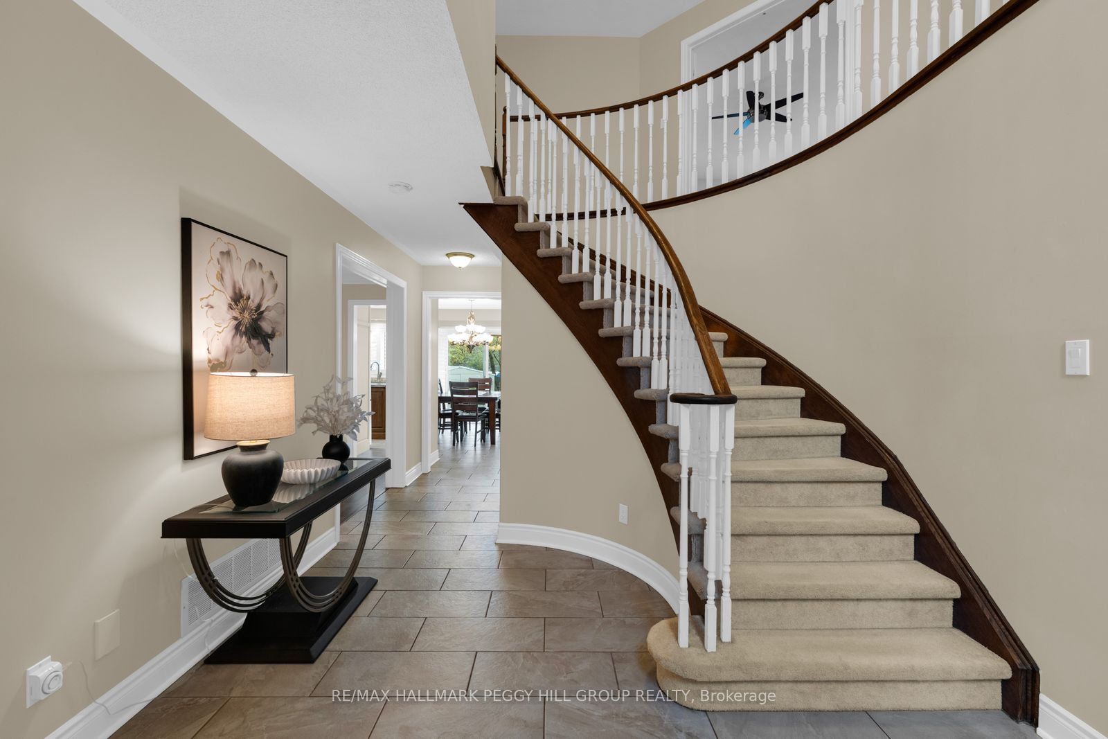 87 Cityview Circle, Barrie, ON L4N 7V1 photo 2