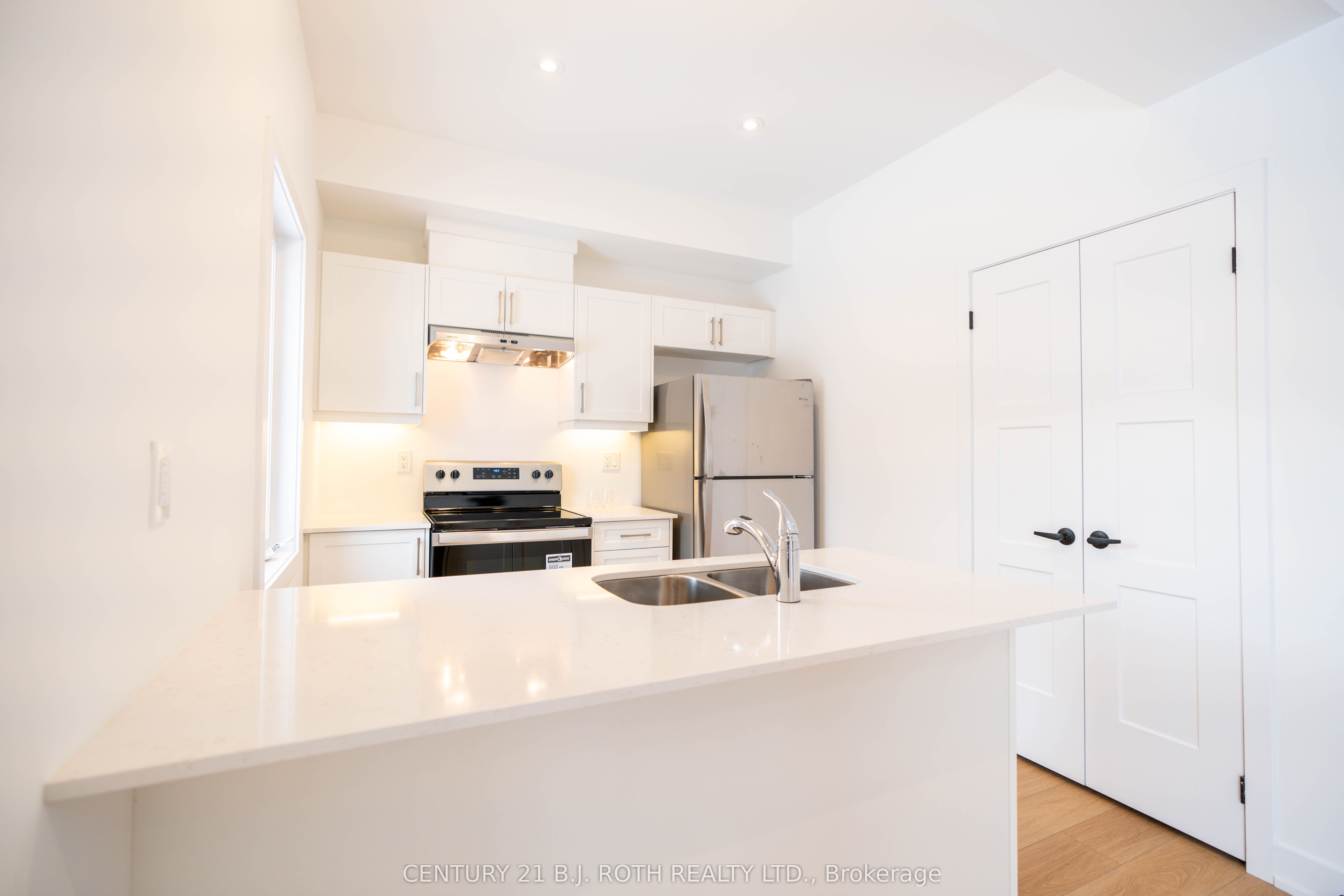 236 Prince William Way, Barrie, ON L4N 0Y9 photo 3