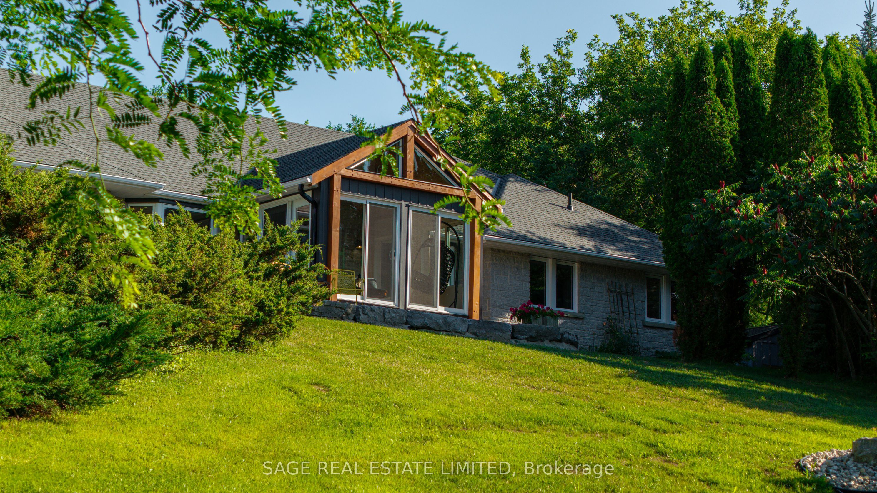 7632 County 9 Road, Clearview, ON L0M 1G0 photo 3