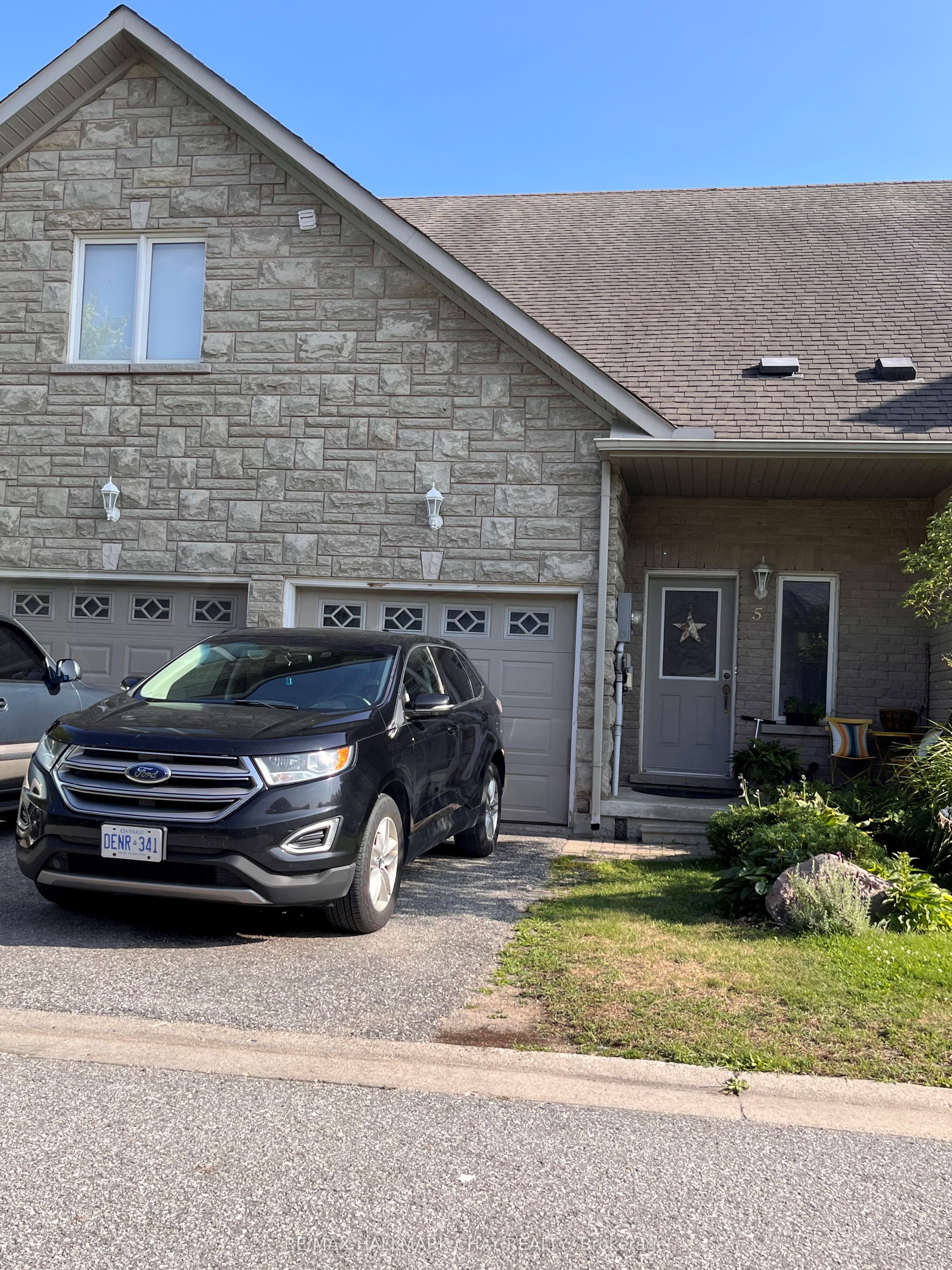 125 Huronia Road 5, Barrie, ON L4N 4G1