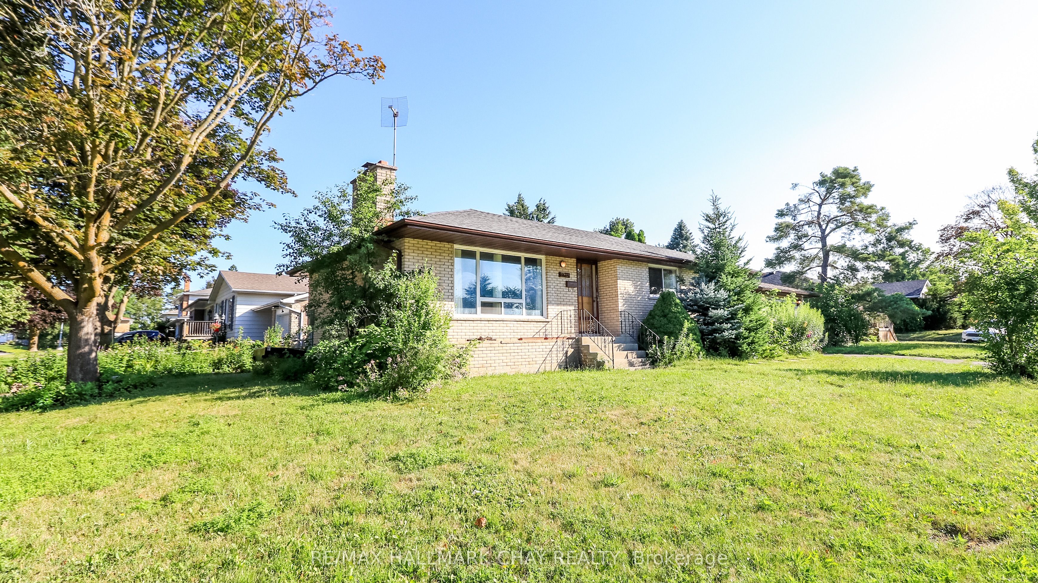 178 Rose Street, Barrie, ON L4N 2T9 photo 3