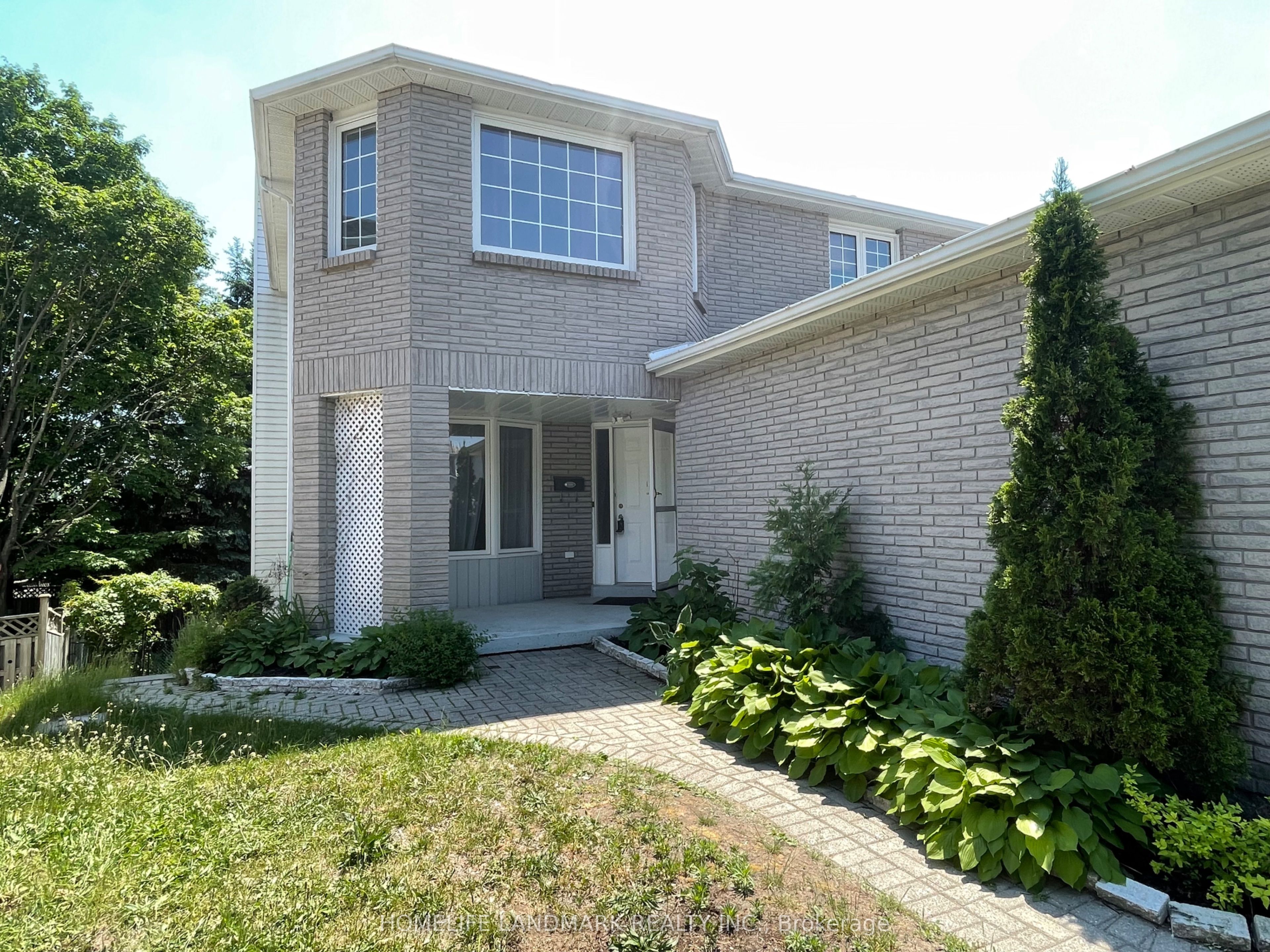 11 Orwell Crescent Main, Barrie, ON L4N 6N3 photo 2