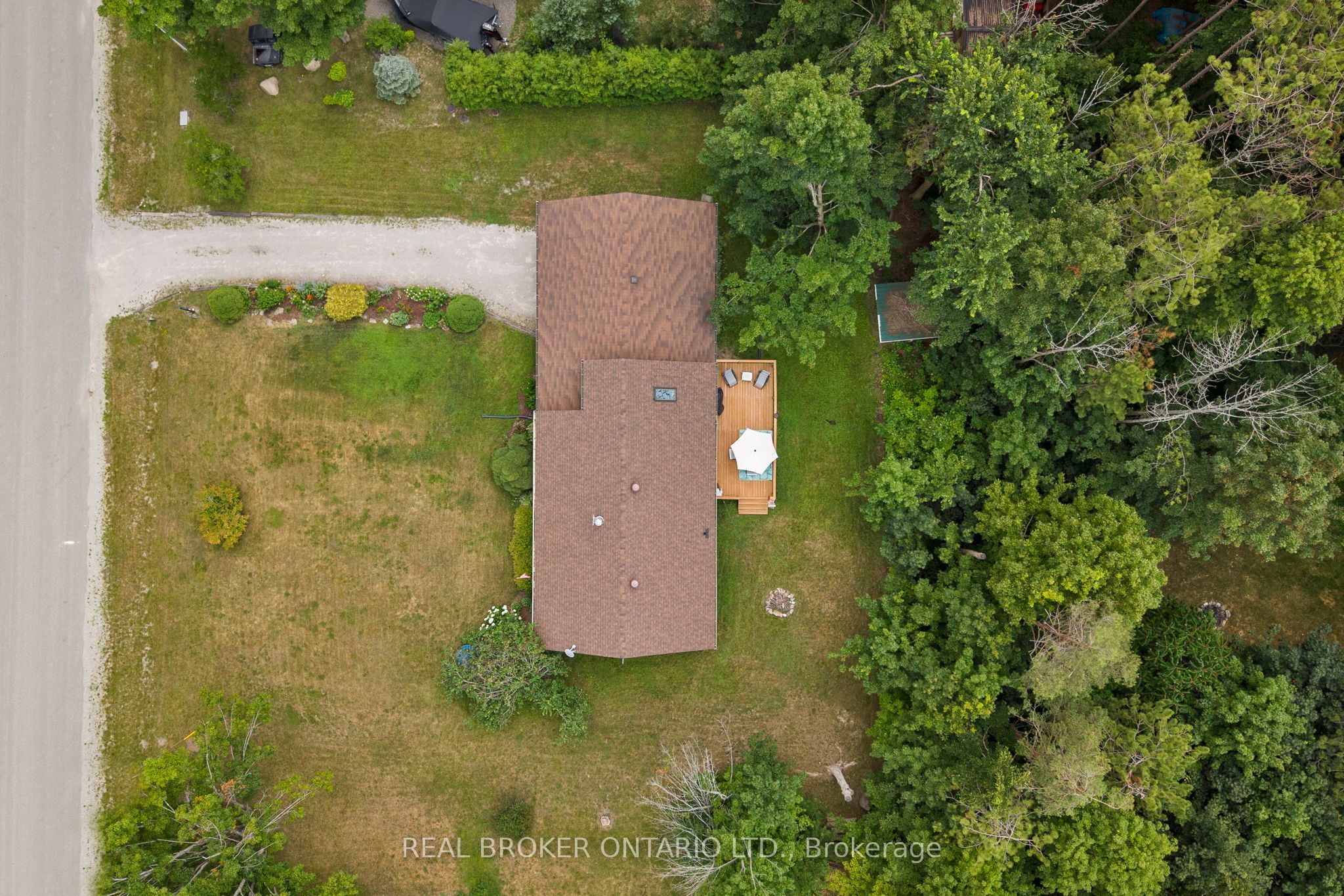8 Alpine Drive, Oro-Medonte, ON L0K 1N0 photo 2