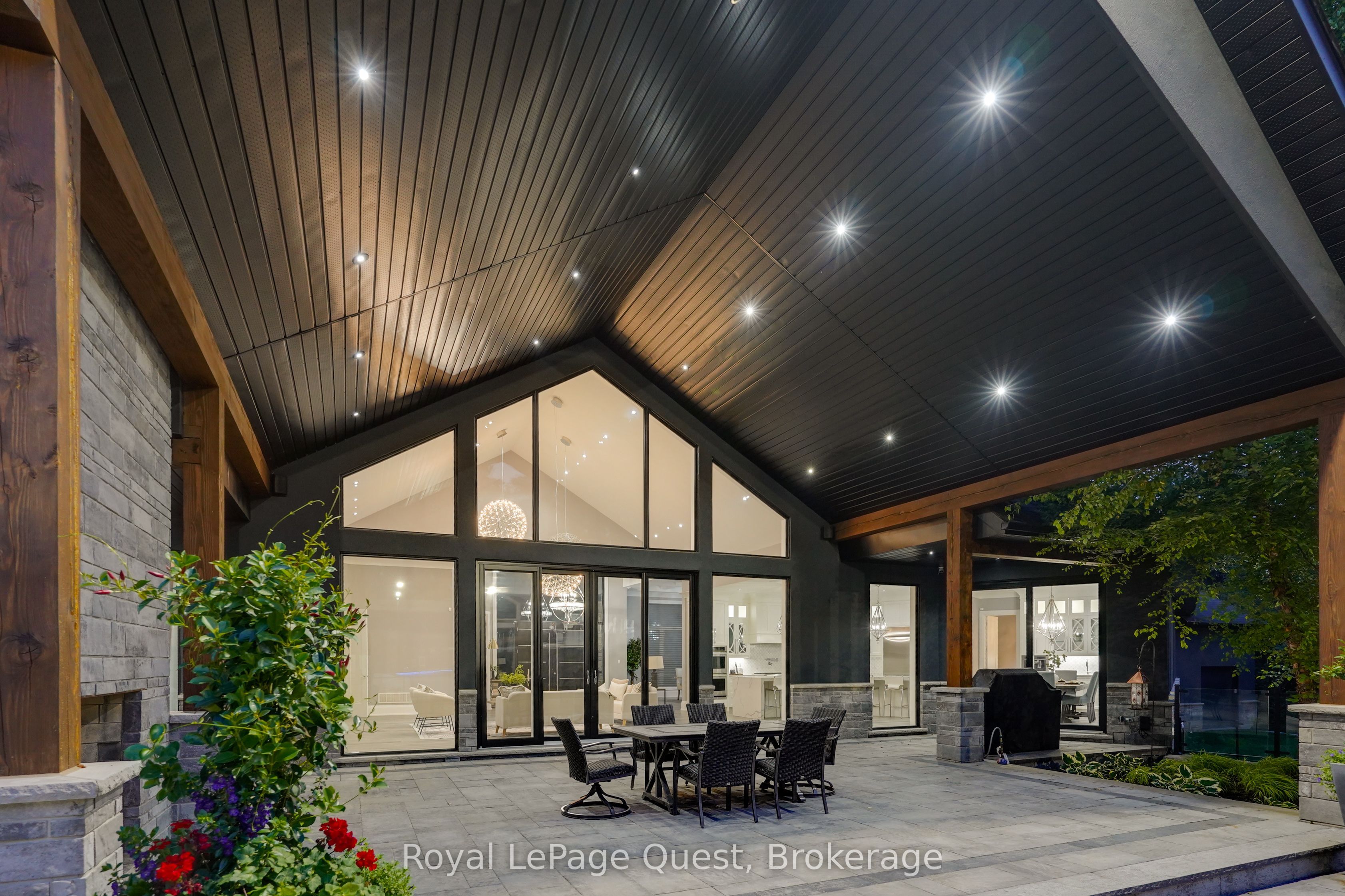 8 Midves Court, Springwater, ON L9X 0P3 photo 4