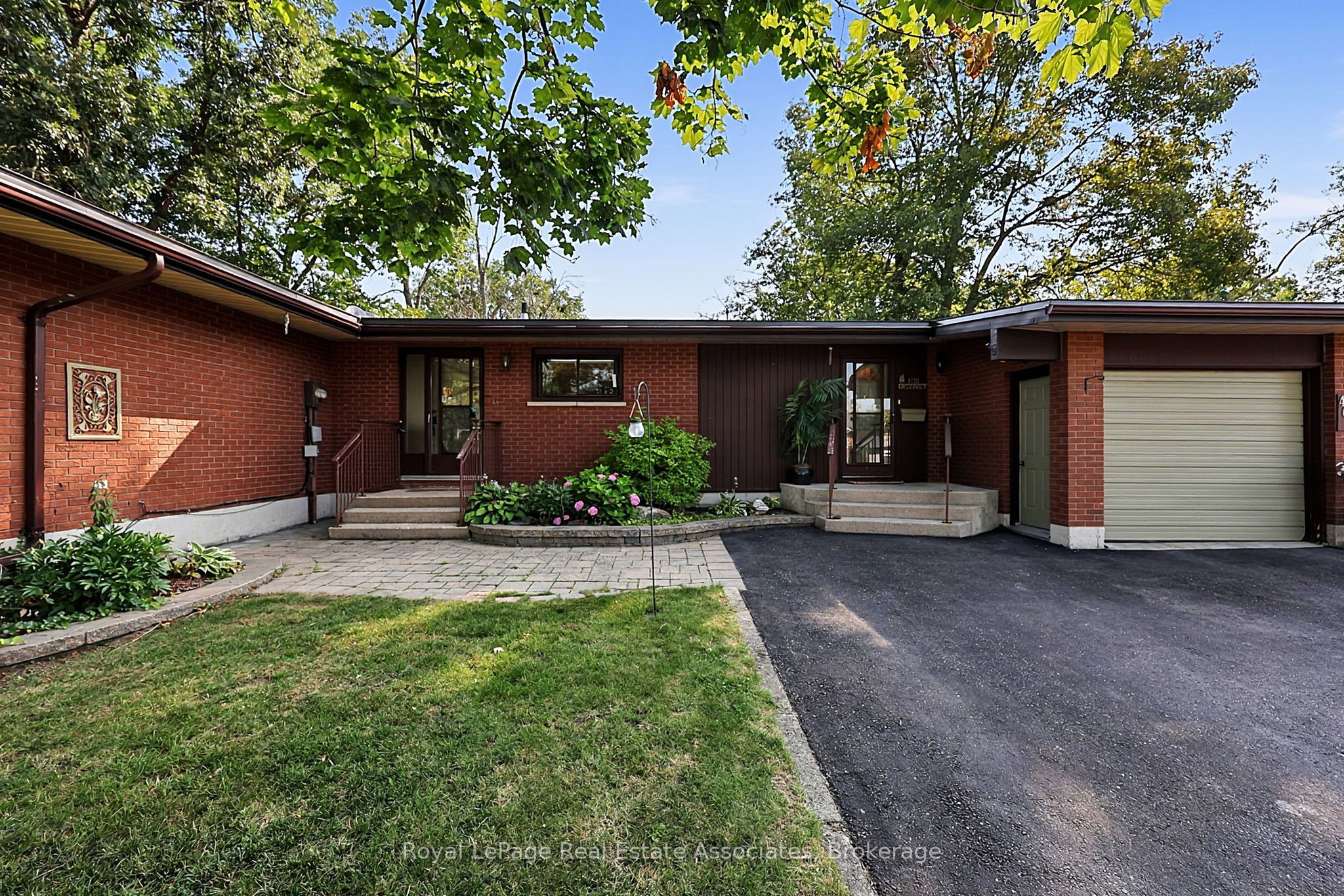 408 Mooney Crescent, Orillia, ON L3V 6R4 photo 2