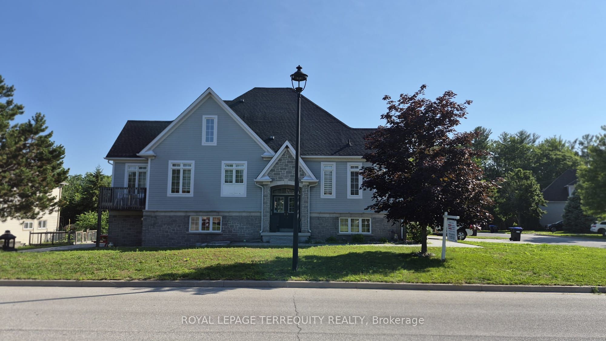 10 Culham Trail, Wasaga Beach, ON L9Z 0C6 photo 2