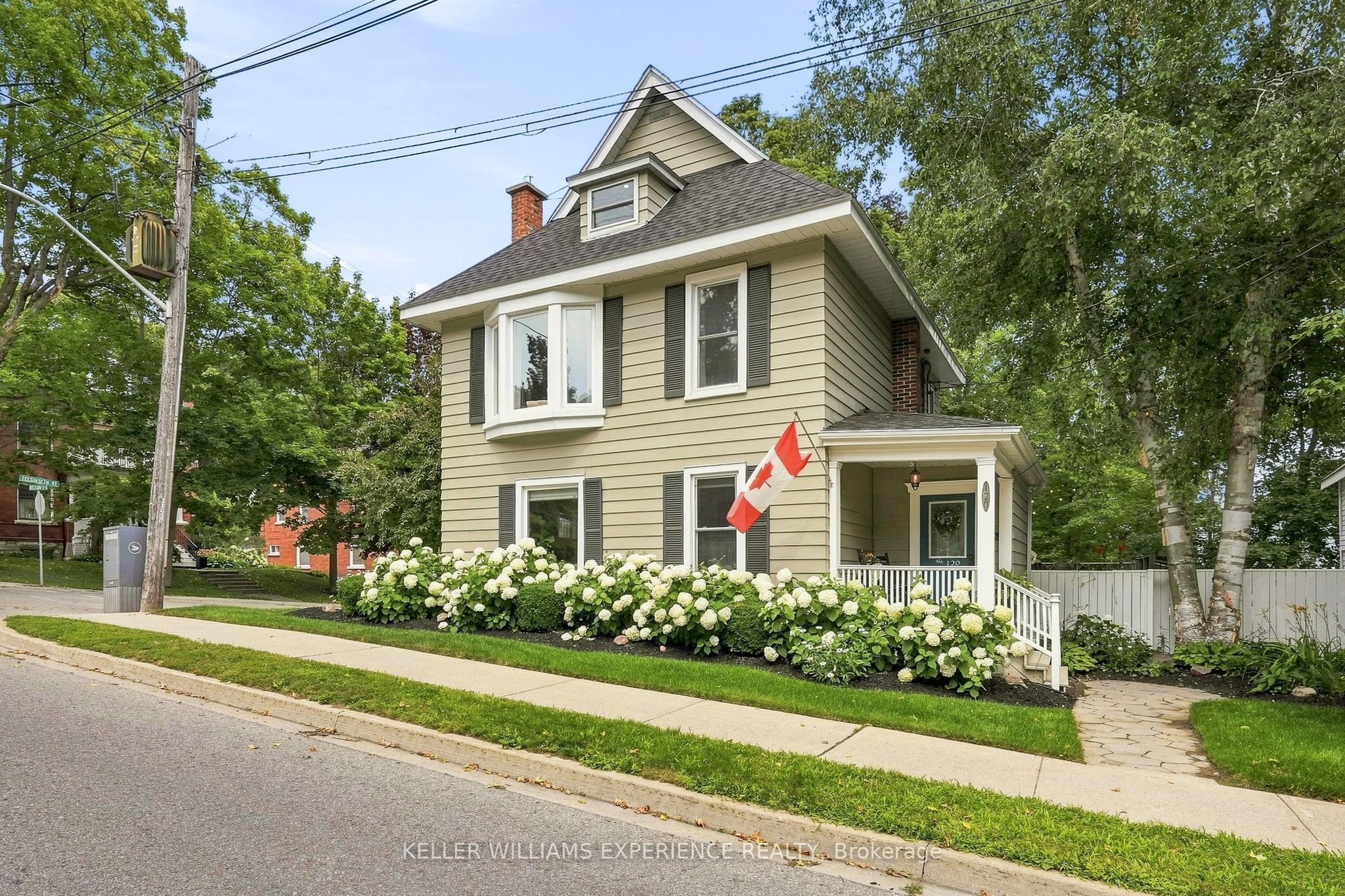 120 Matchedash Street N, Orillia, ON L3V 4T8 photo 2