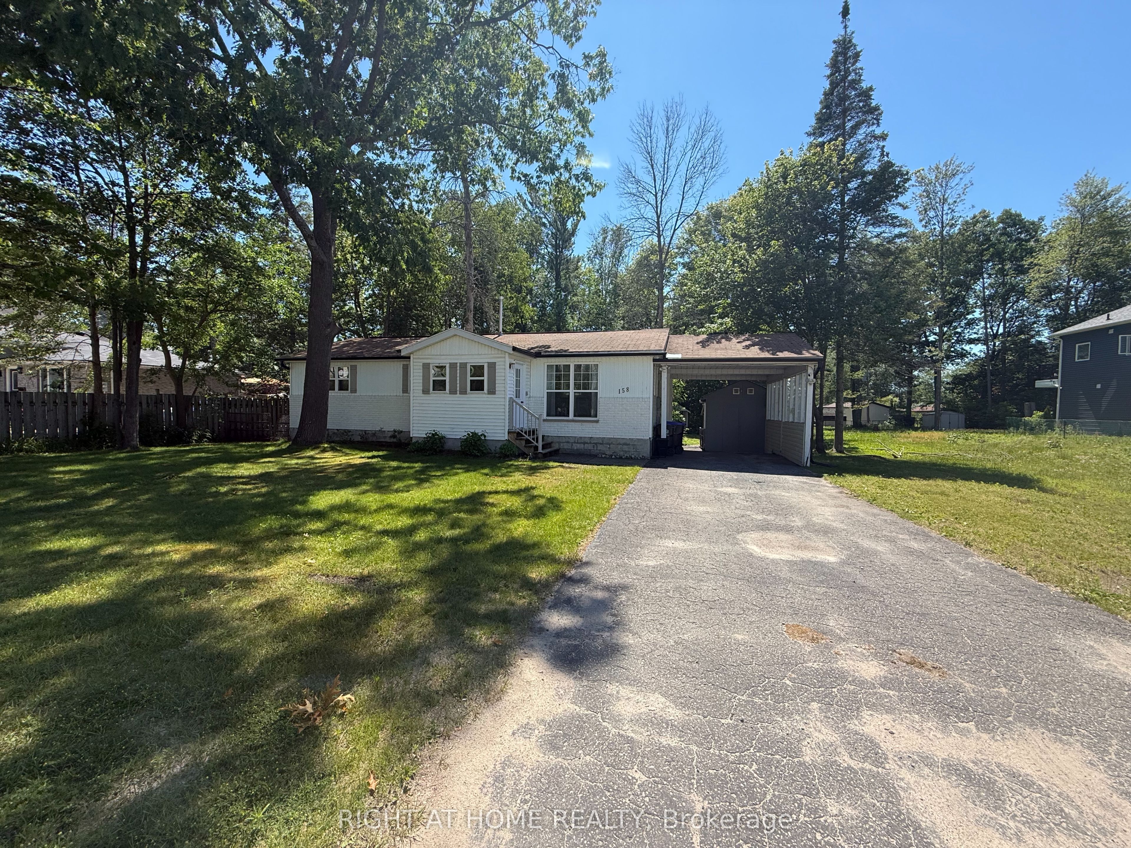 158 Zoo Park Road, Wasaga Beach, ON L9Z 2P2 photo 3