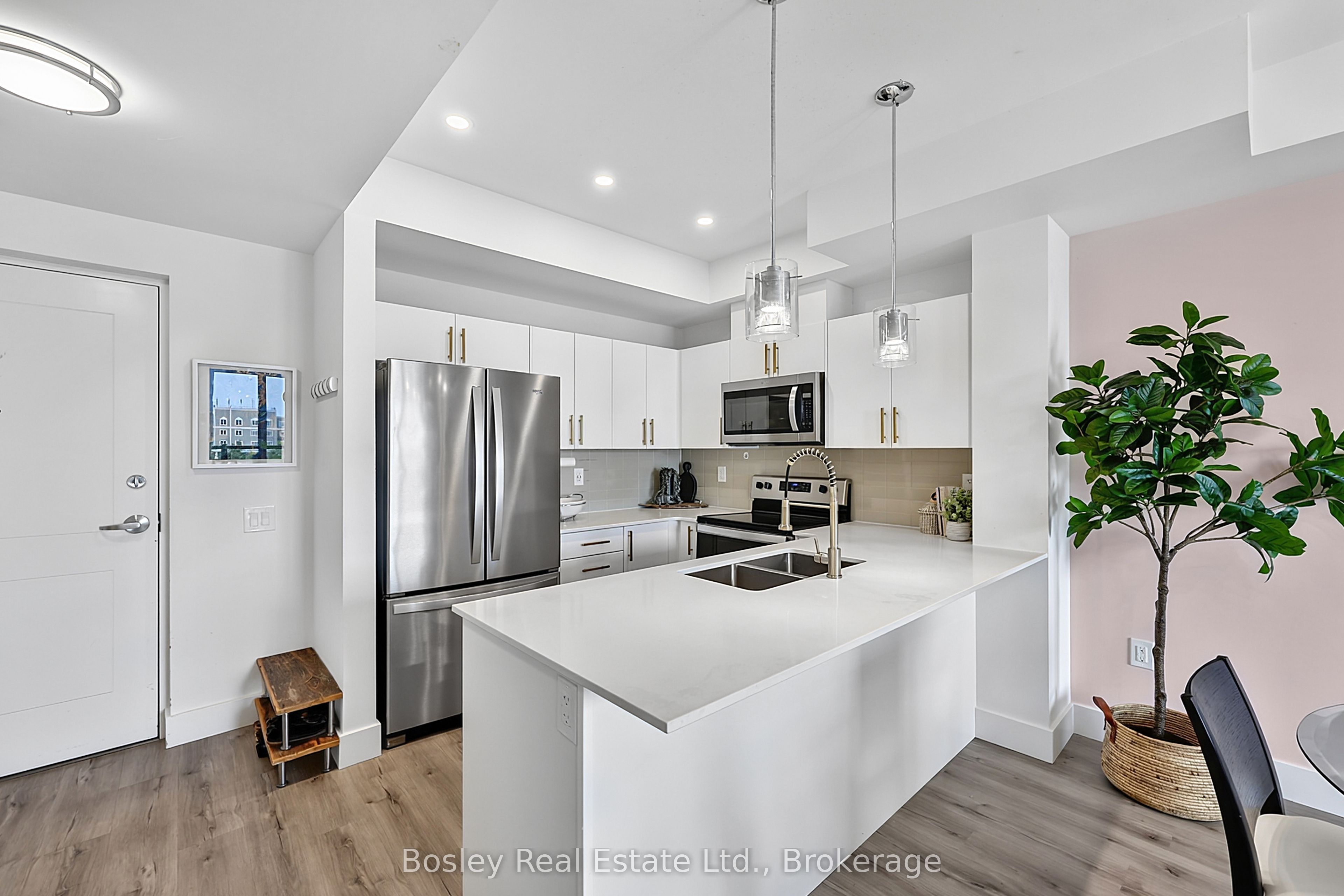 4 Kimberly Lane 404, Collingwood, ON L9Y 5T6 photo 2
