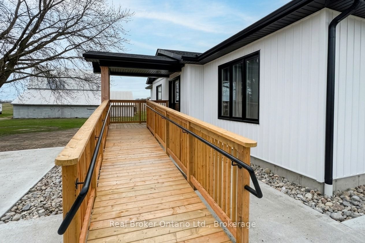 597 Lafontaine  Road W, Tiny, ON L9M 0L7 photo 3