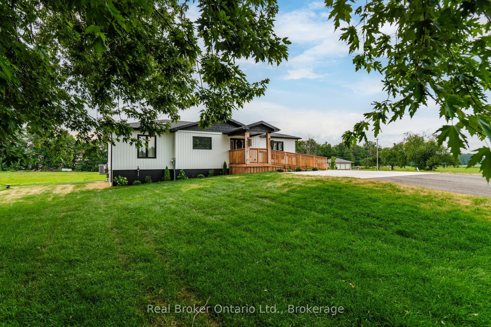 597 Lafontaine  Road W, Tiny, ON L9M 0L7 photo 4