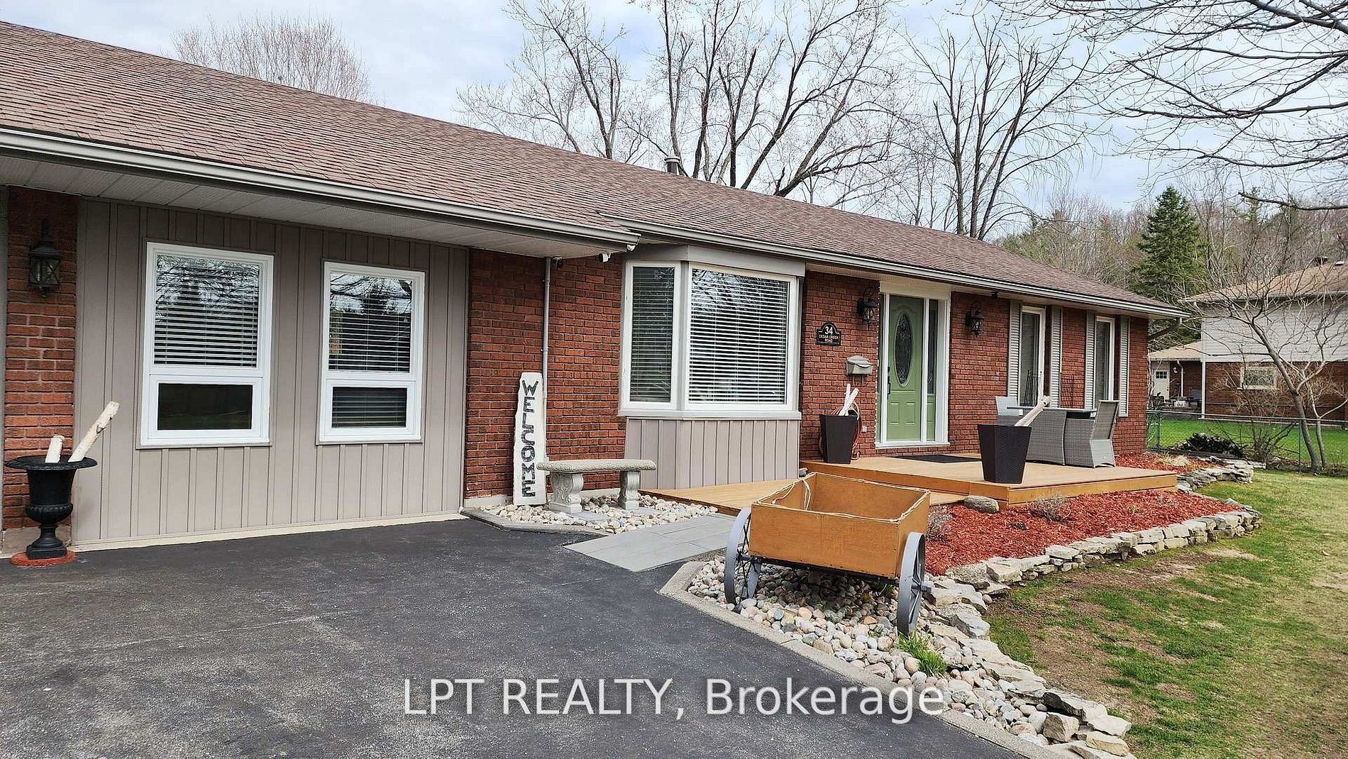 34 Cedar Creek Road, Springwater, ON L9X 0P5 photo 2