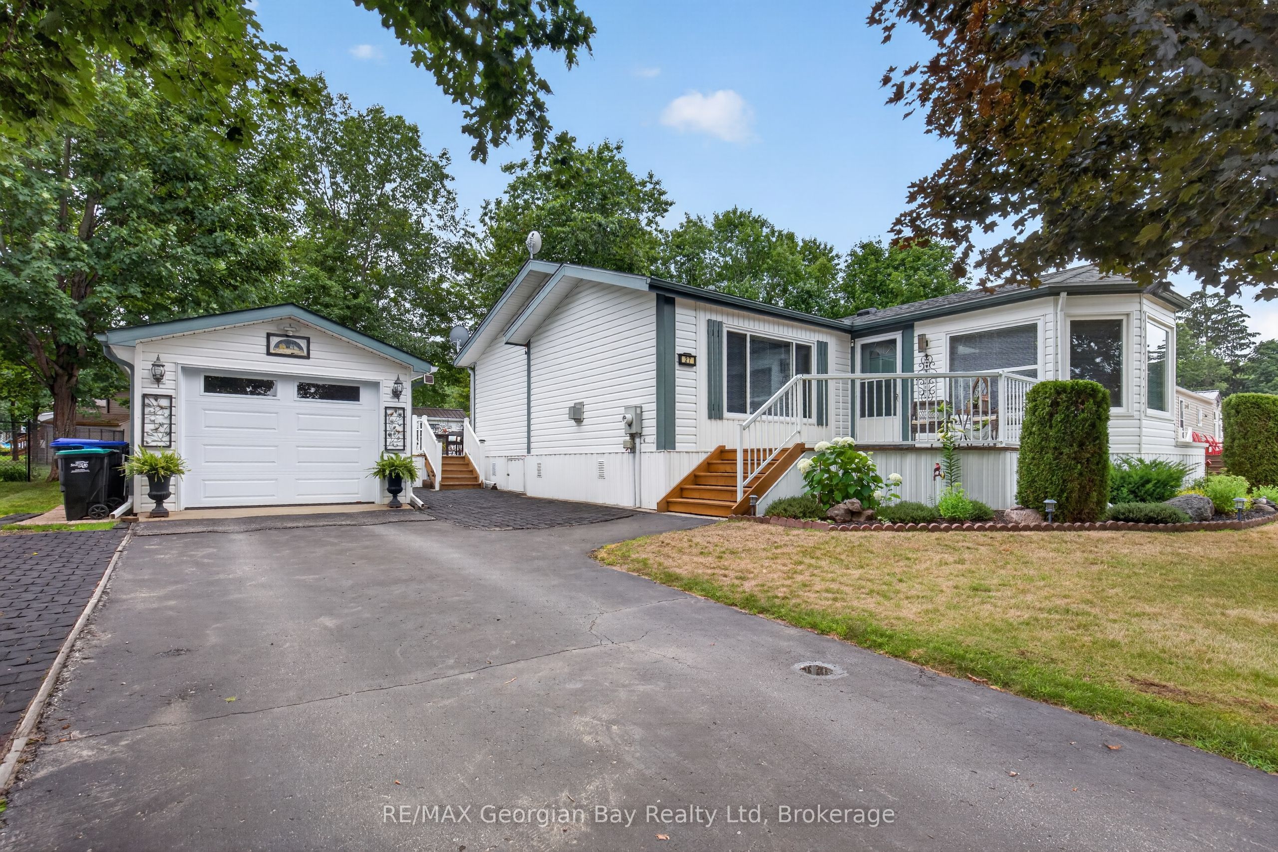 5411 Elliott Side Road 27 Scottsdale, Tay, ON L4R 4K3