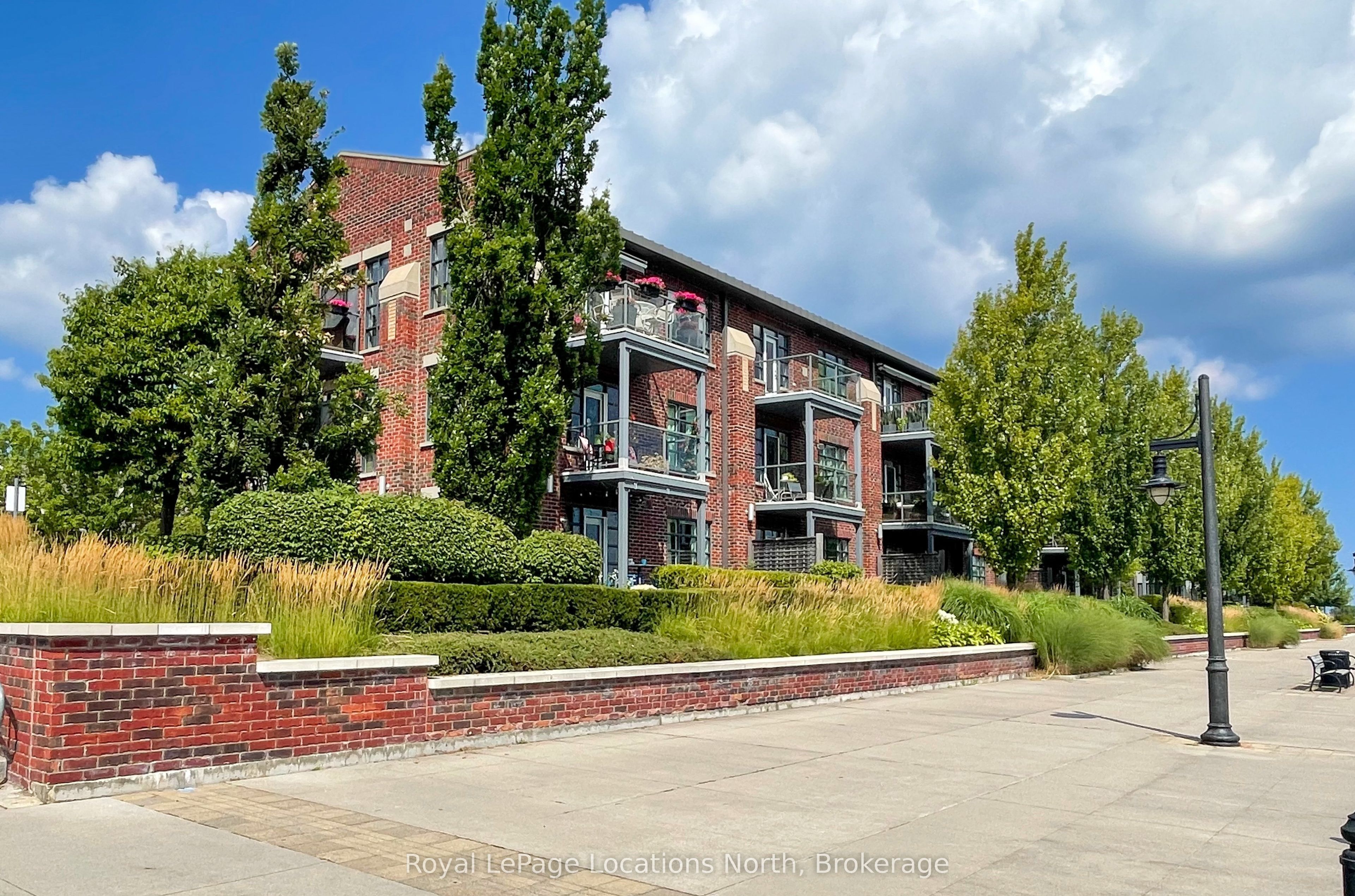 1 Shipyard Lane 303, Collingwood, ON L9Y 0W2 photo 4