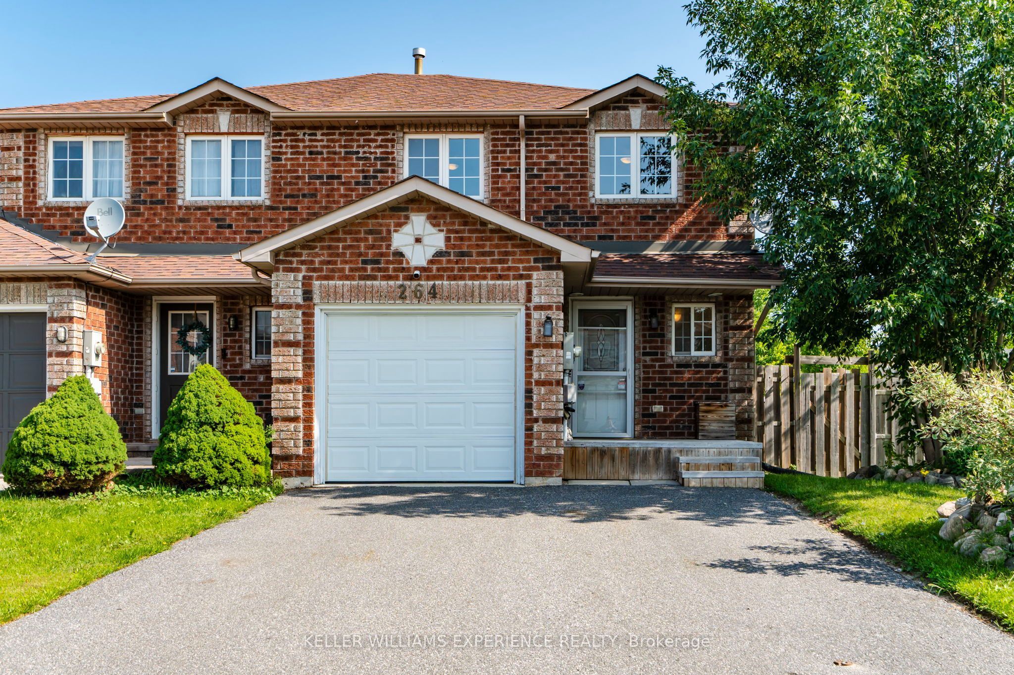 264 DUNSMORE Lane, Barrie, ON L4M 7A7 photo 2