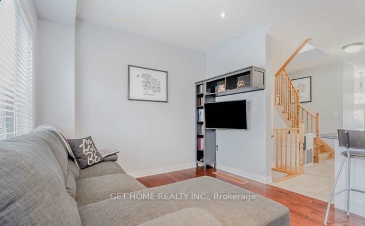 37 Pearcey Crescent, Barrie, ON L4N 6R8 photo 2