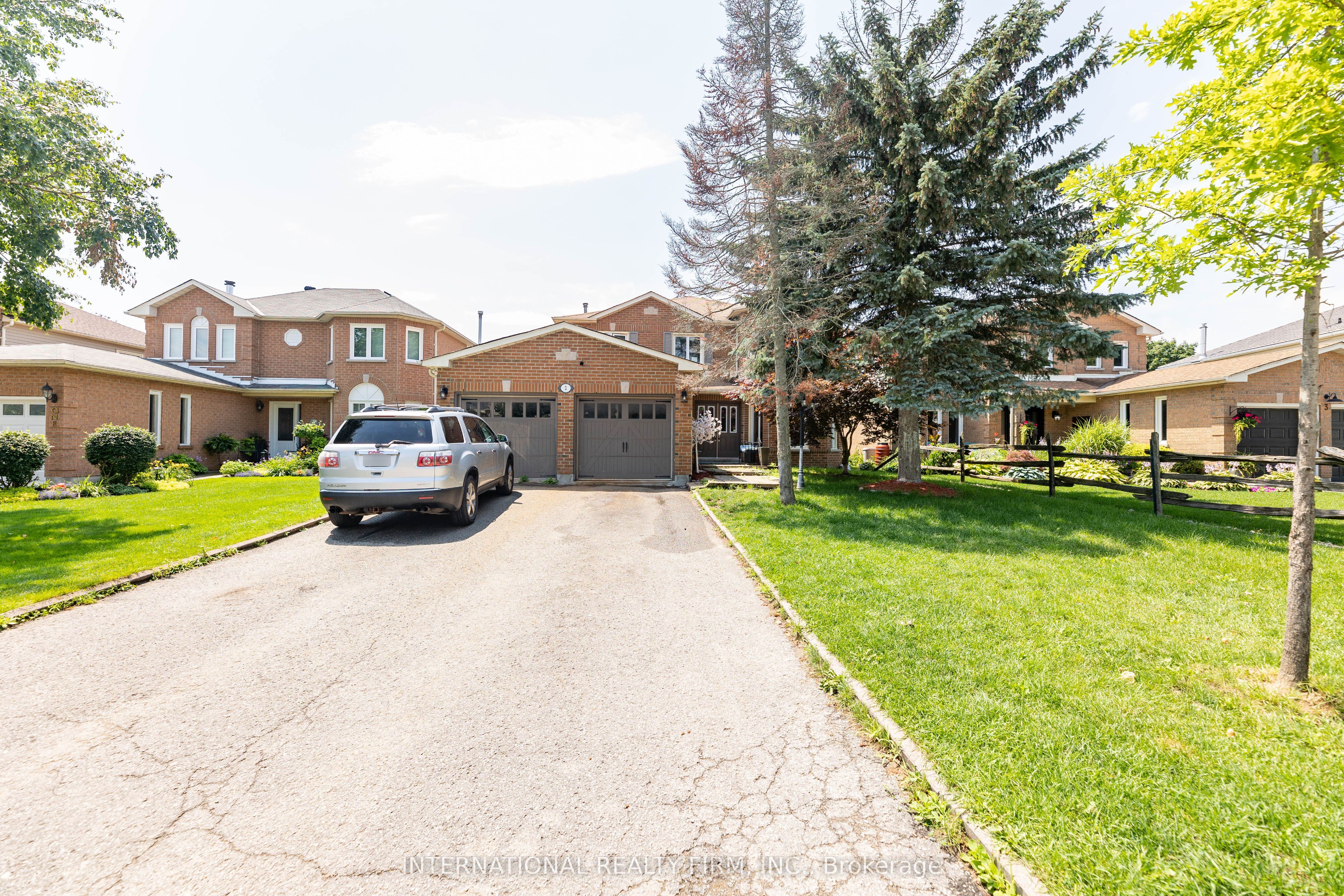 2 Hook Court, Barrie, ON L4N 7H7 photo 2