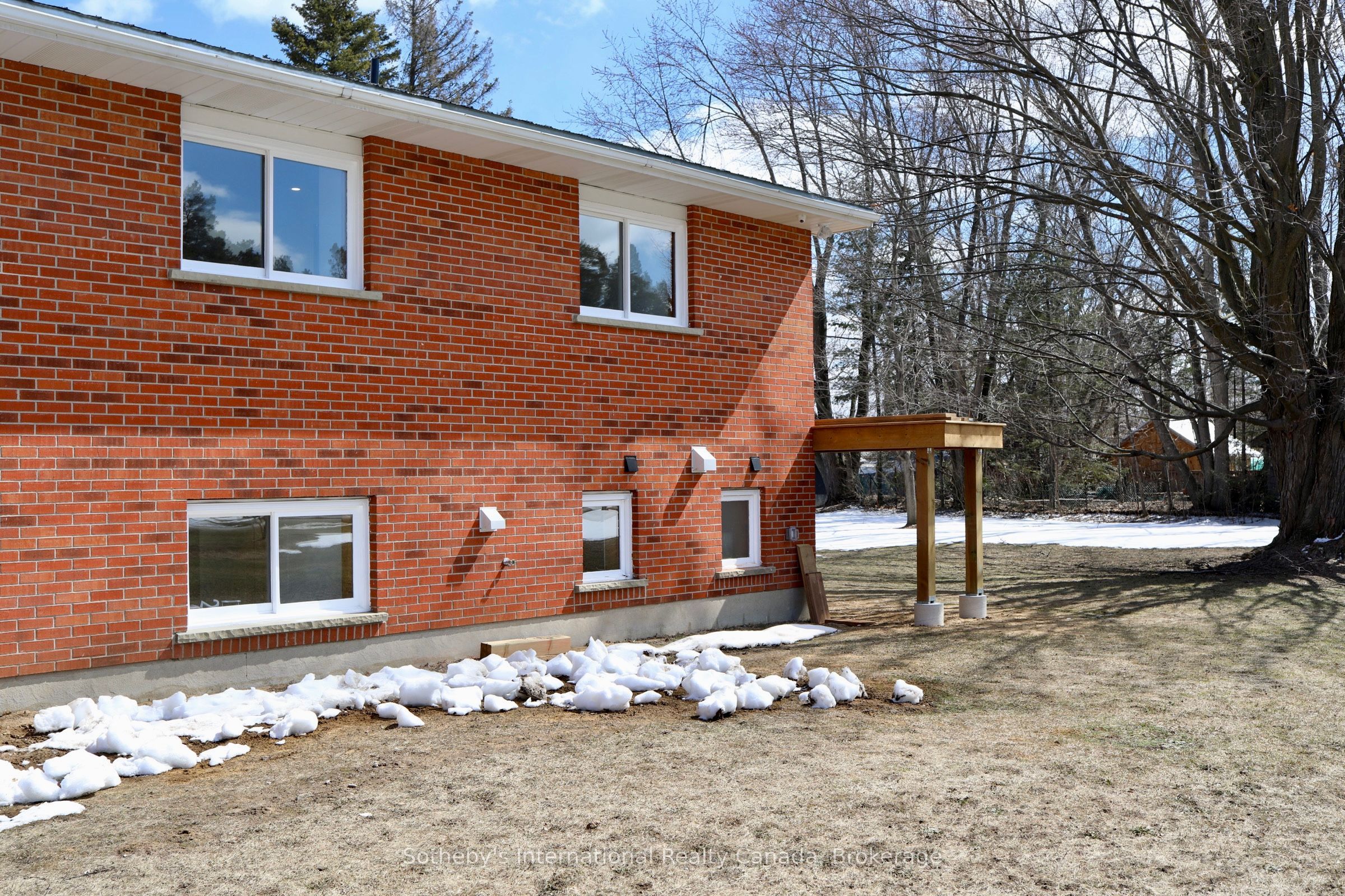 22 MELVILLE Street A, Clearview, ON L0M 1P0 photo 4
