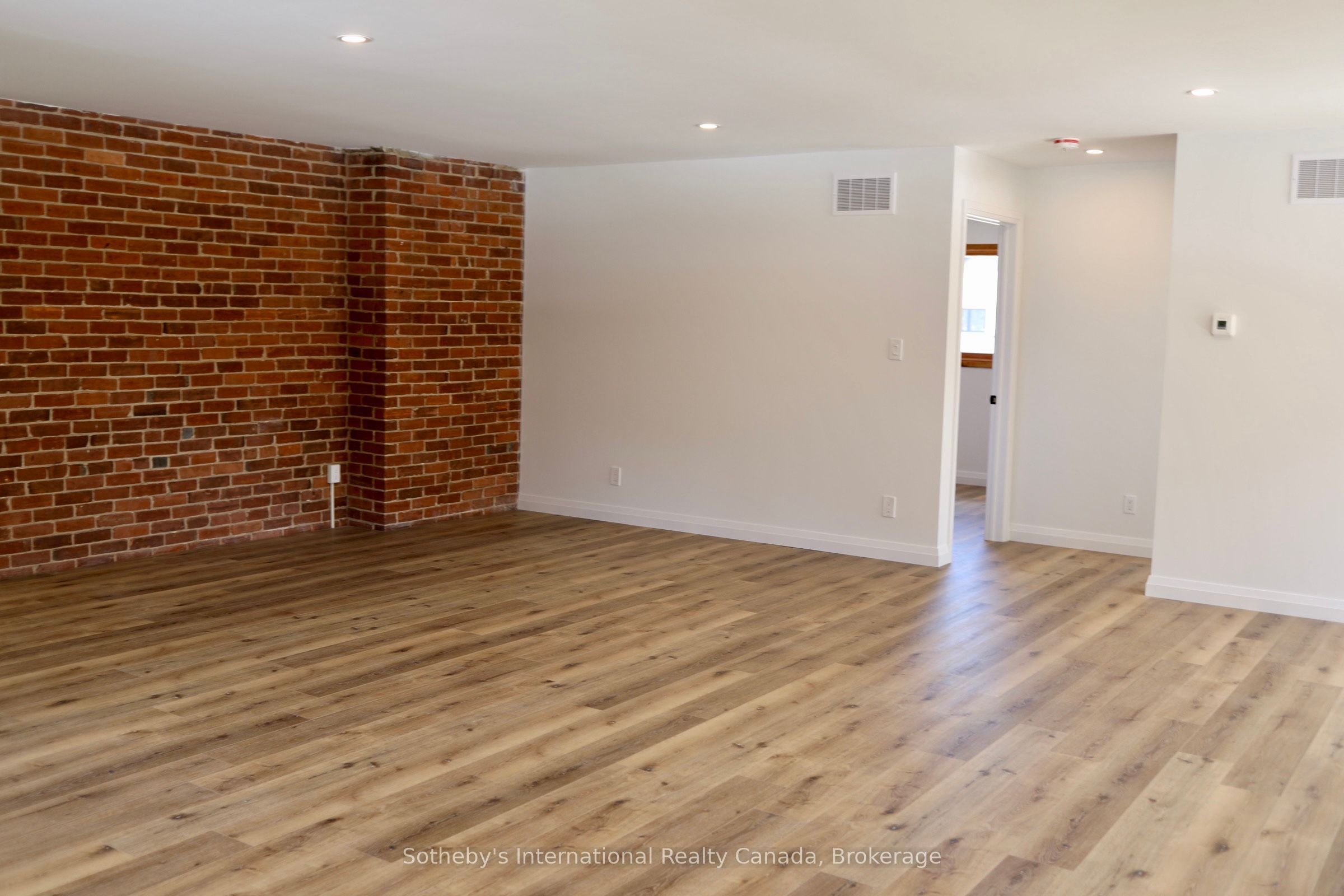22 MELVILLE Street A, Clearview, ON L0M 1P0 photo 5