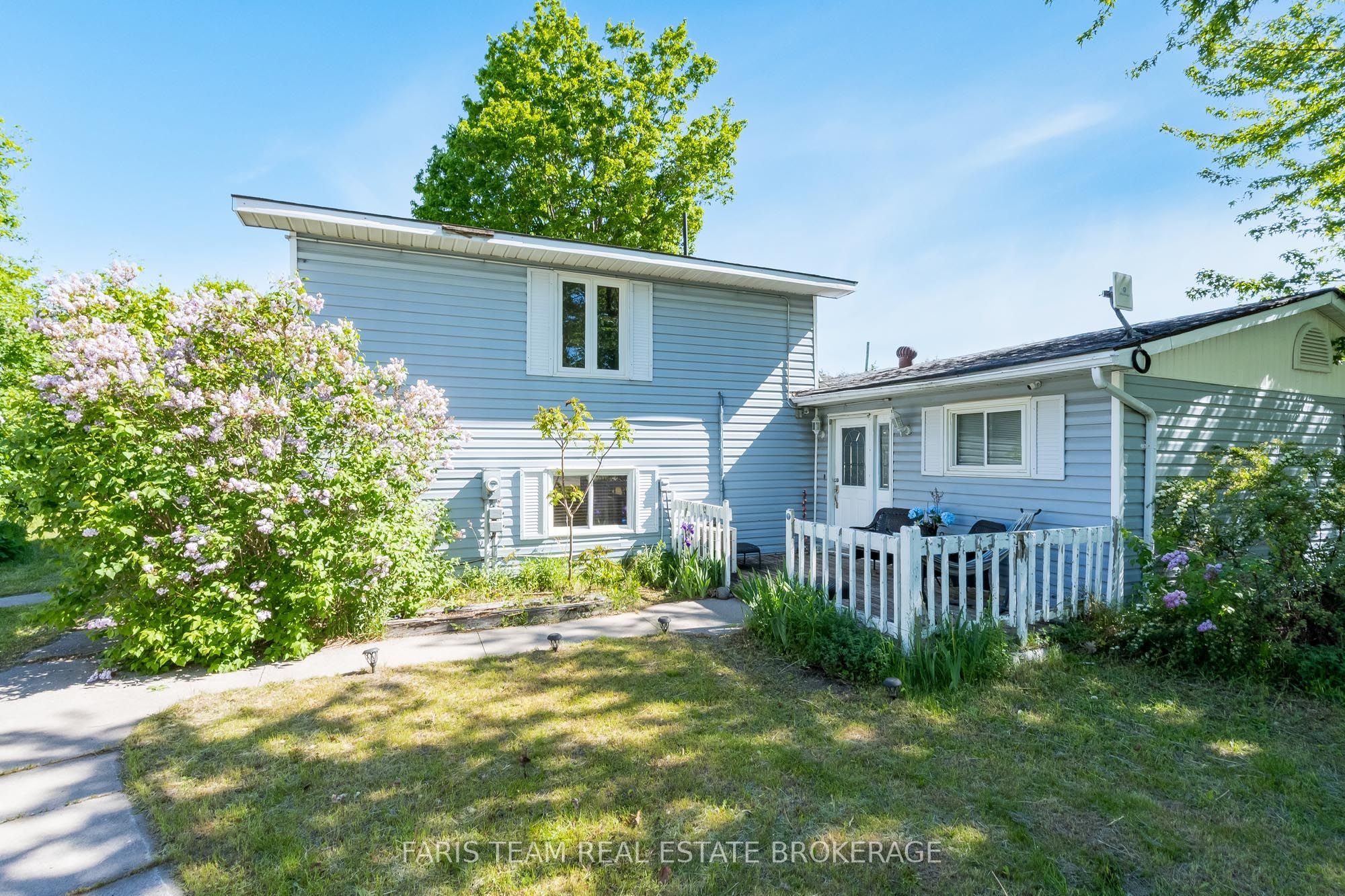 1008 Rainbow Valley Road W, Springwater, ON L0L 2K0 photo 4