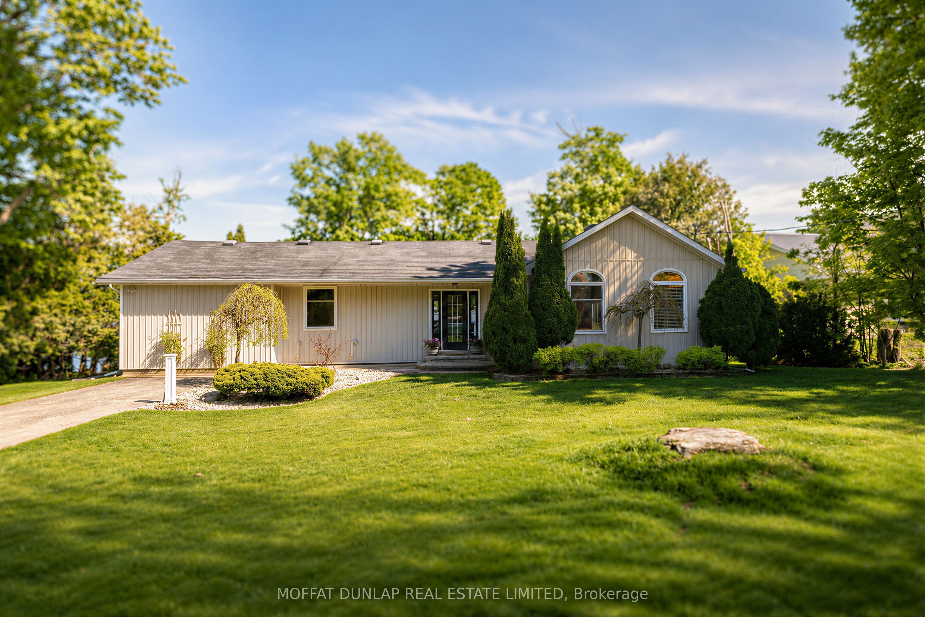 25 Grandview Crescent, Oro-Medonte, ON L0L 2E0 photo 2